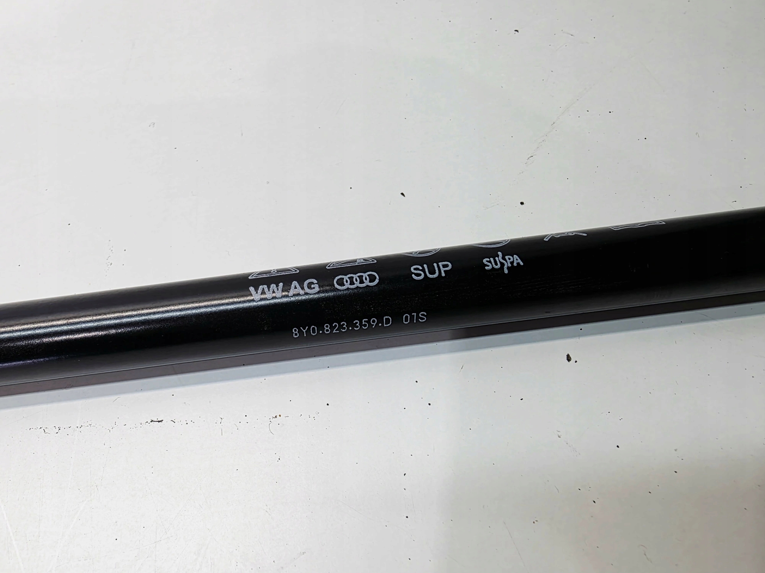 damper telescope bonnets AUDI A3 8Y 8Y0823359D