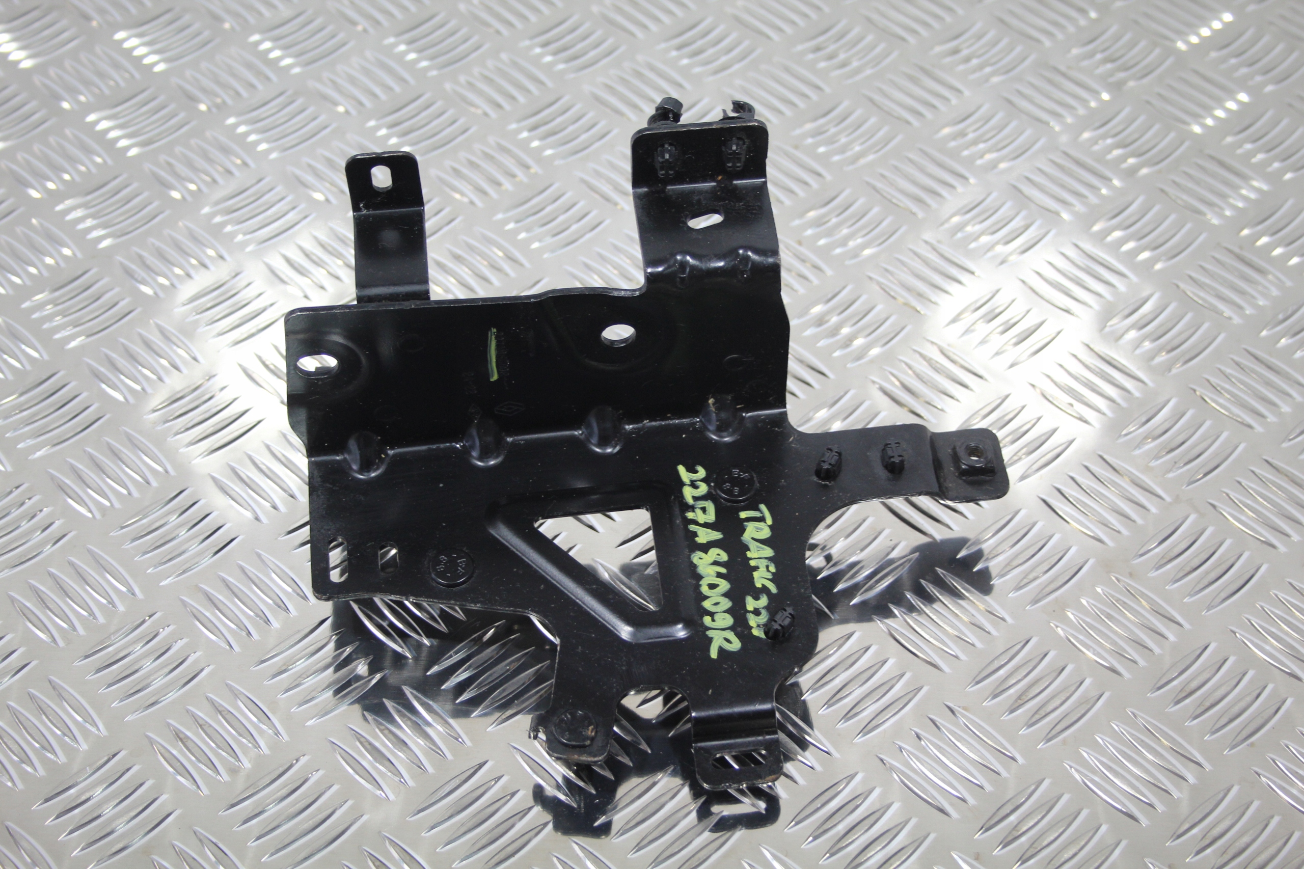 SUPPORT SUPPORT PLAQUE POIGNÉE TRAFIC IV 4 III 3 LIFT 2022 227A86009R