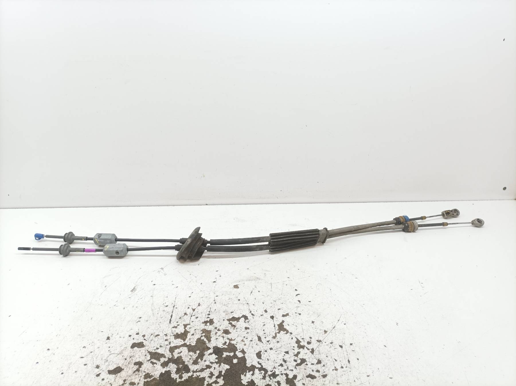Câble Mecanisme levier vitesse MANUAL 1.6 THP Peugeot 5008 et (2009- )
