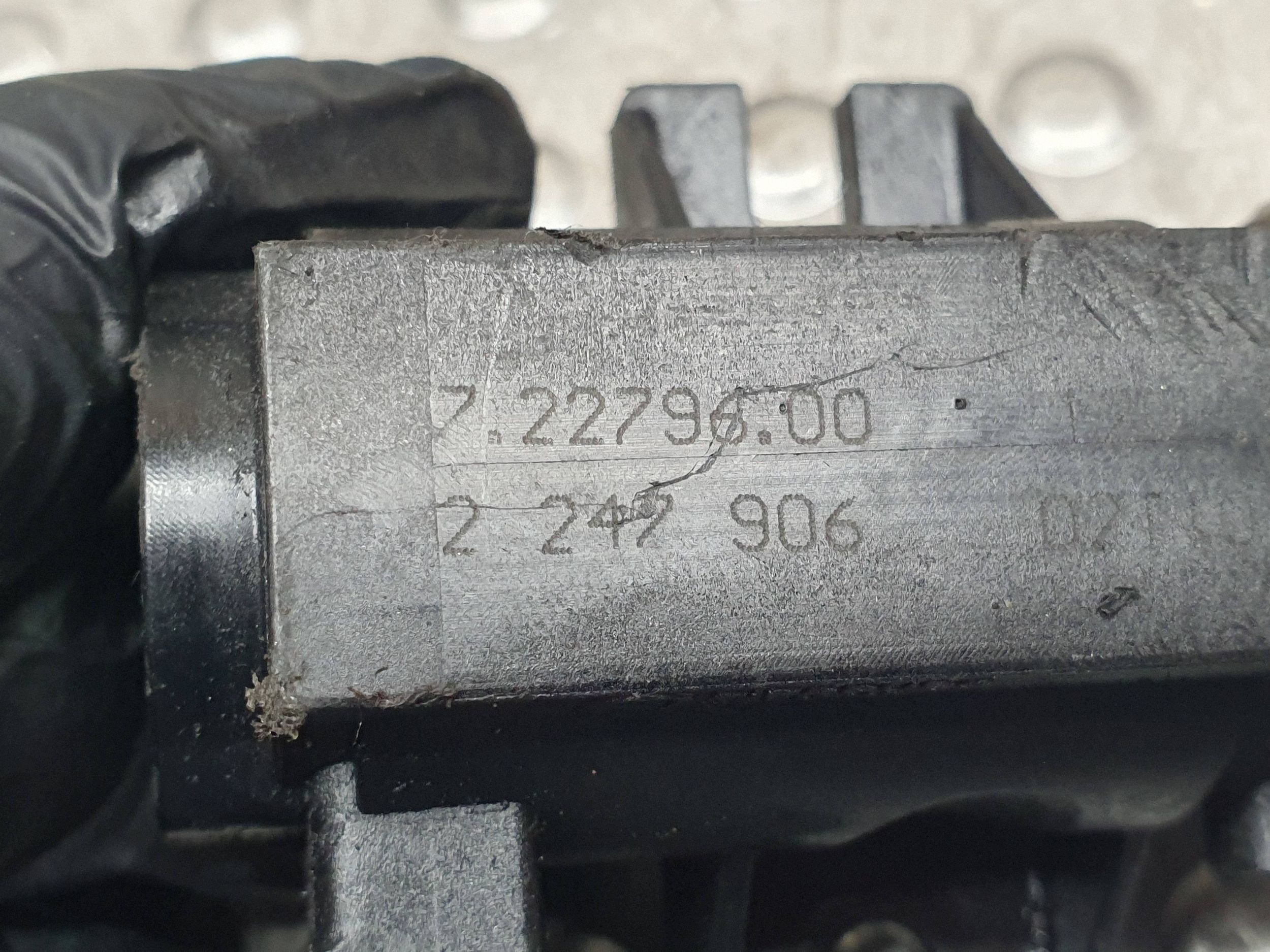valve vacual tube 2247906 BMW E39 E46 E53 E60 E61 E87 2.0 2.5 3.0D