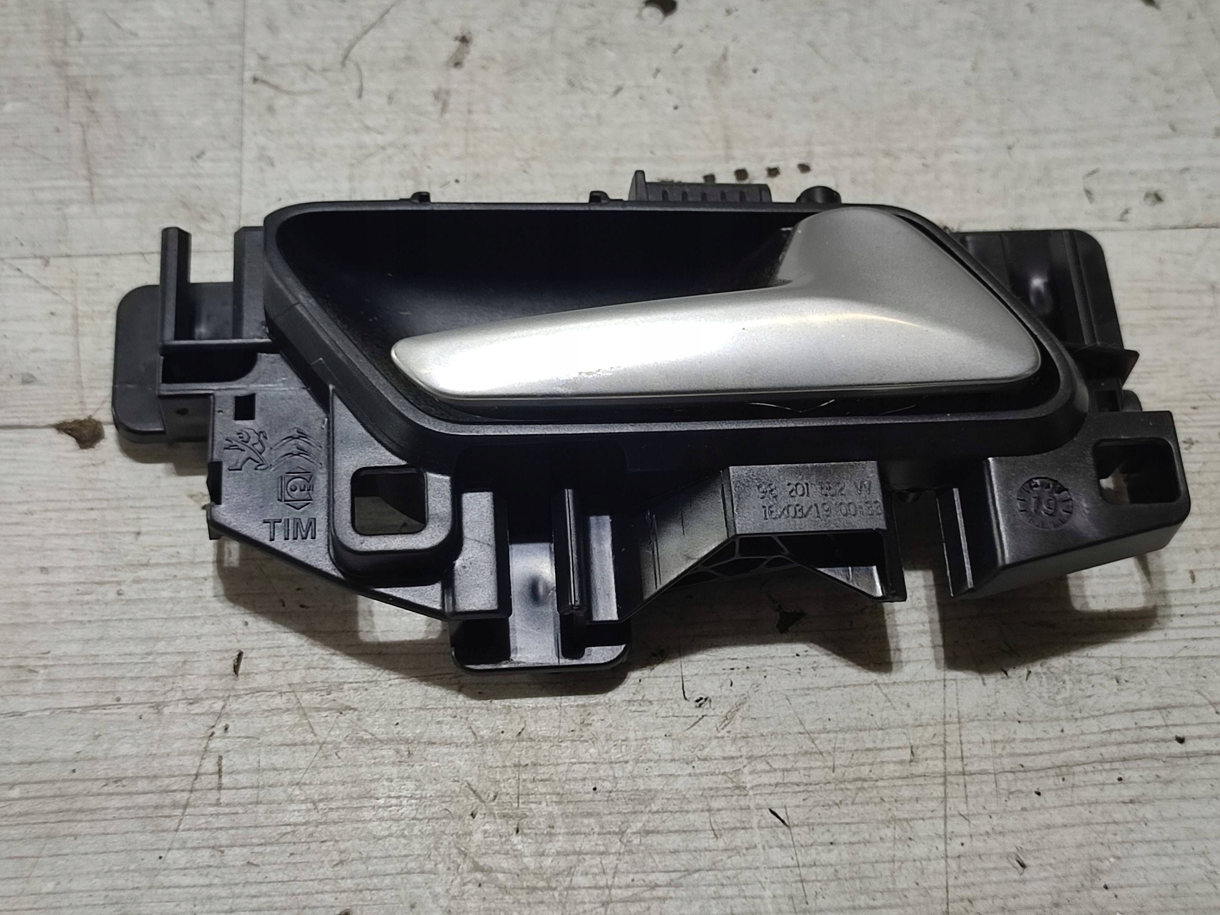 Peugeot 308 2019 rear part side right handle inner door tylnych