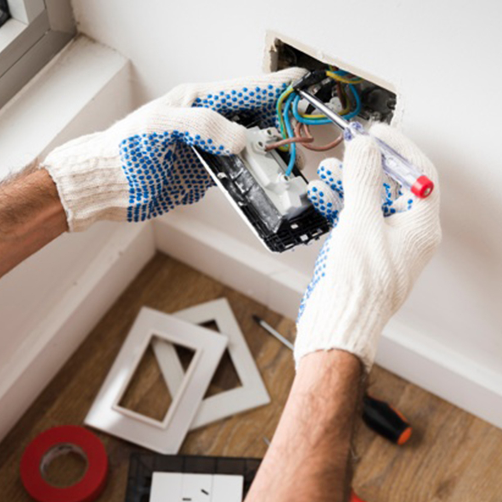 GNIAZDO Gniazdko Elektryczne PODTYNKOWE POJEDYNCZE Ścienne UZIEMIENIE 2xUSB Marka Quadra