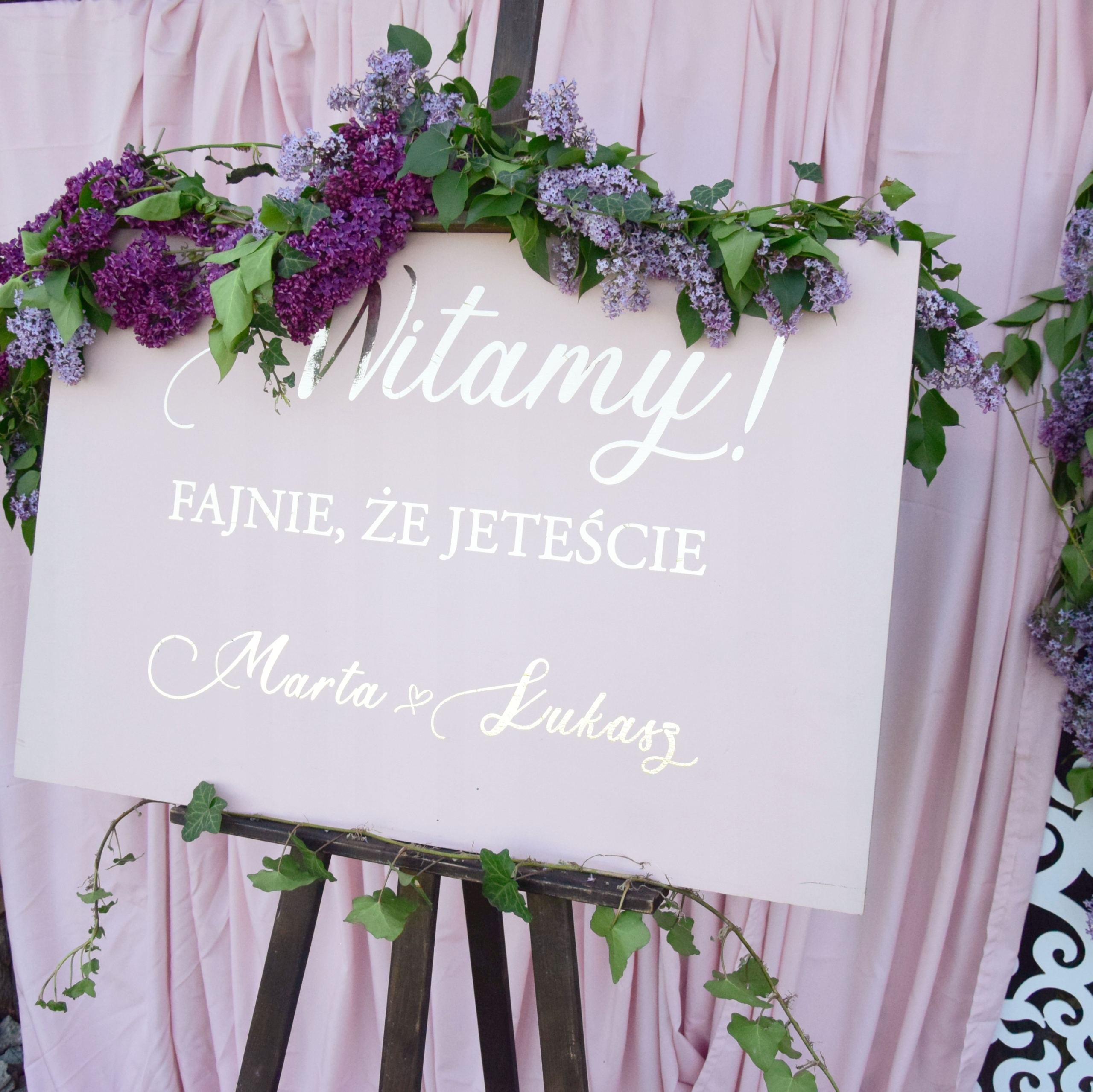 

Tablica powitalna Gości Na Ślub pudrowy róż złoto