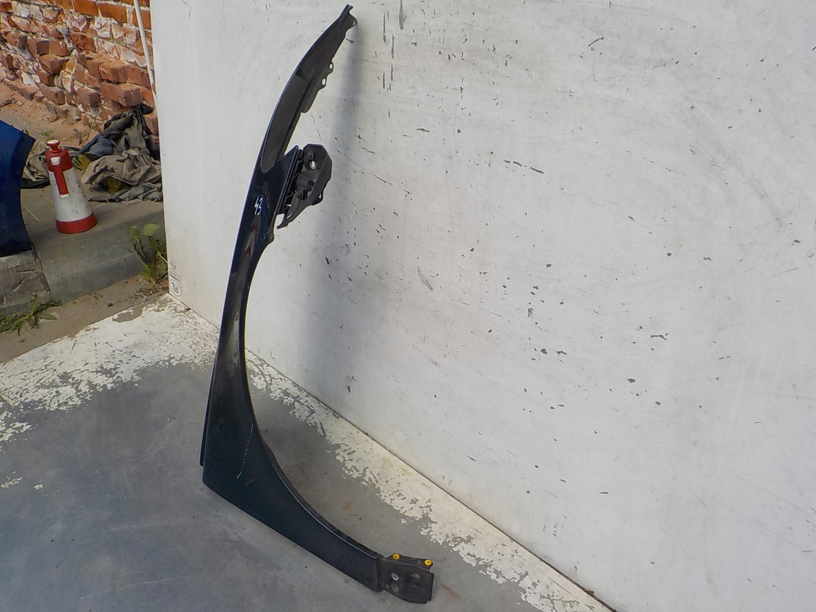 43 VOLVO S40 II V50 fender right front front