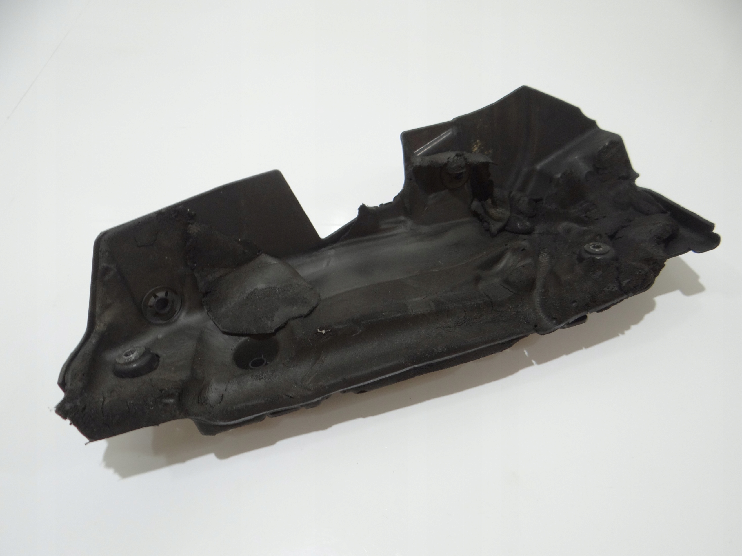 motor cover upper BMW E60 E61 306D3 OE 7788918 (4647751)