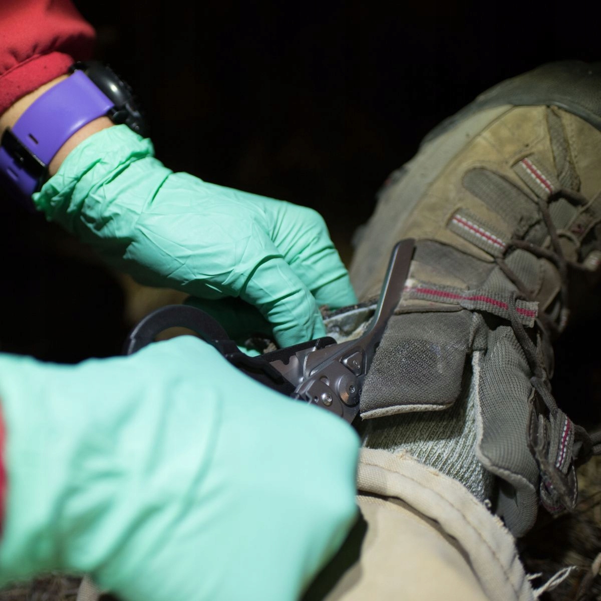 Multitool Leatherman Raptor Rescue Black + GRATIS Cechy dodatkowe futerał