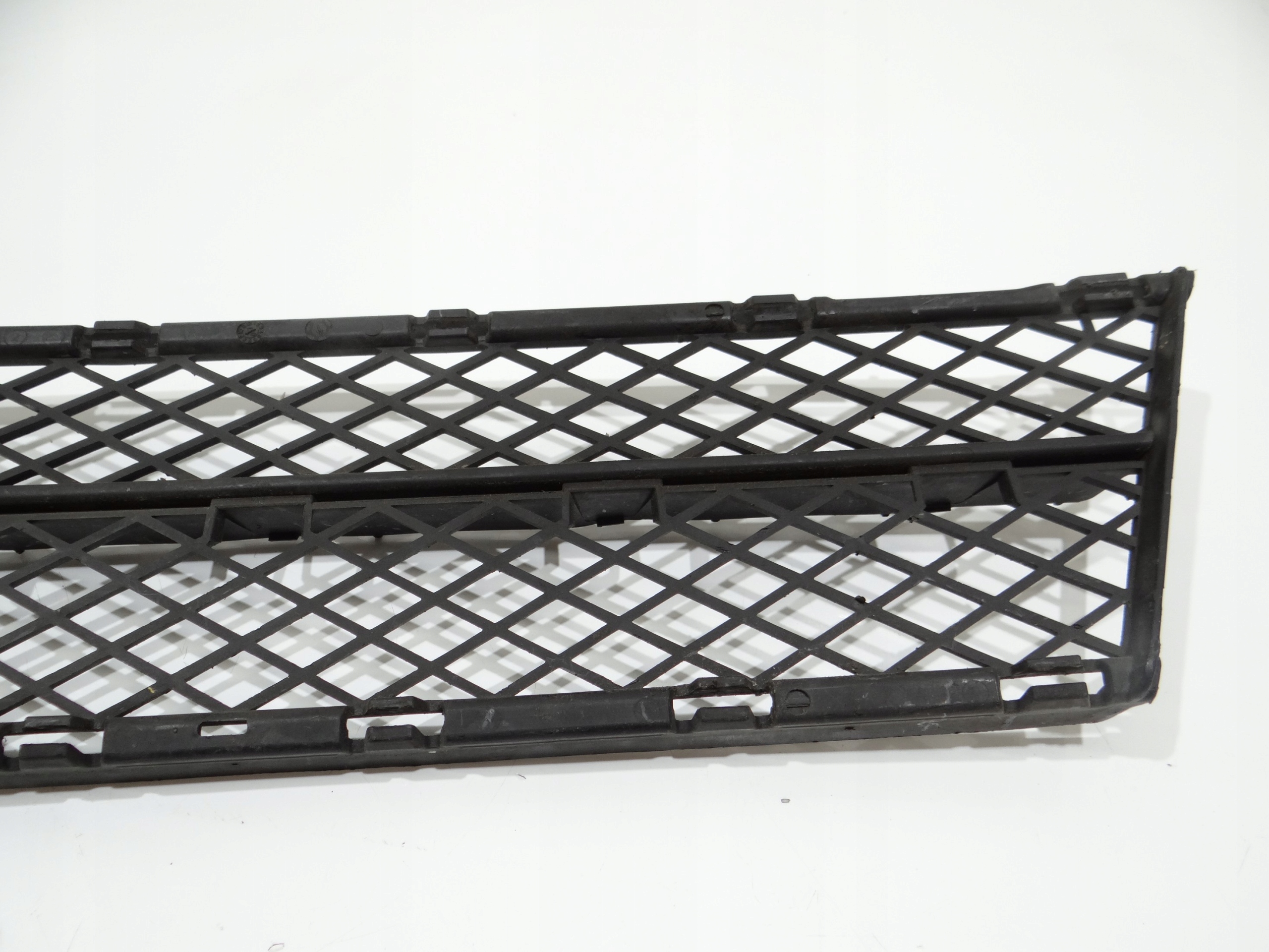 Lüftungsgitter mitte der Stoßstange BMW E60 E61 LIFT 7178115