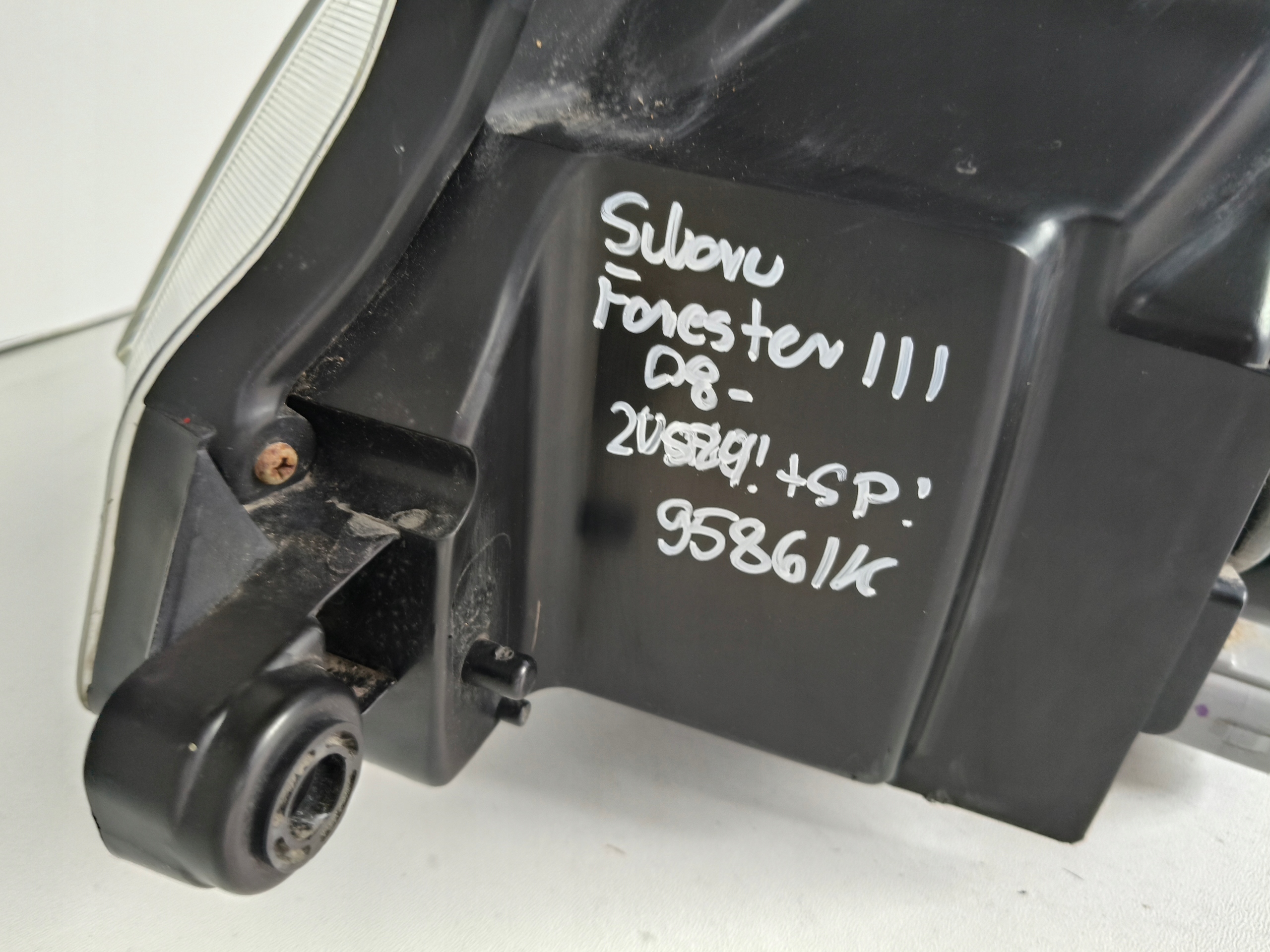 light right REFLEKTOR SUBARU FORESTER III 08-13