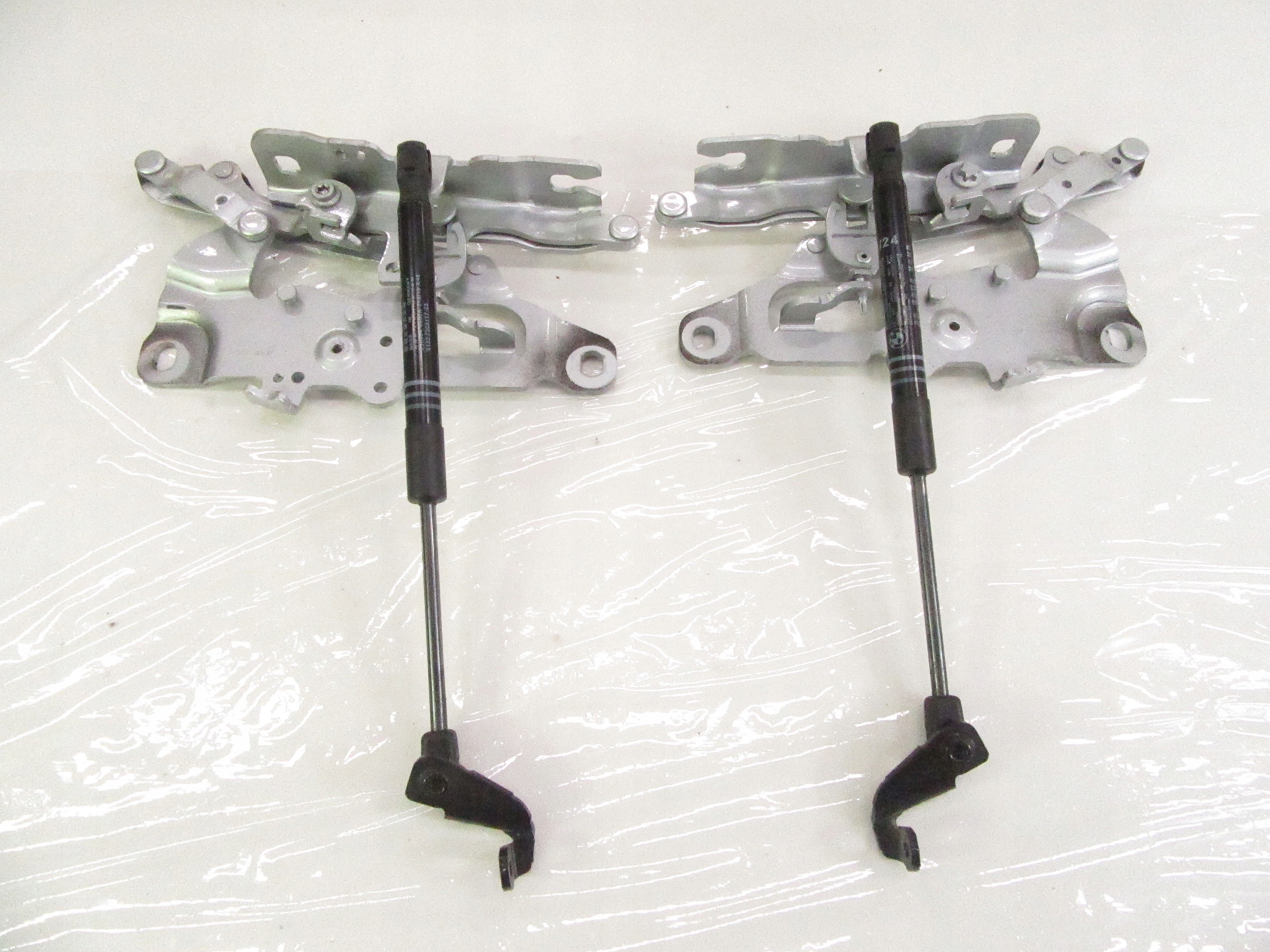 hinge bonnets right left front silowniki BMW 5 F10 F11 Komplet