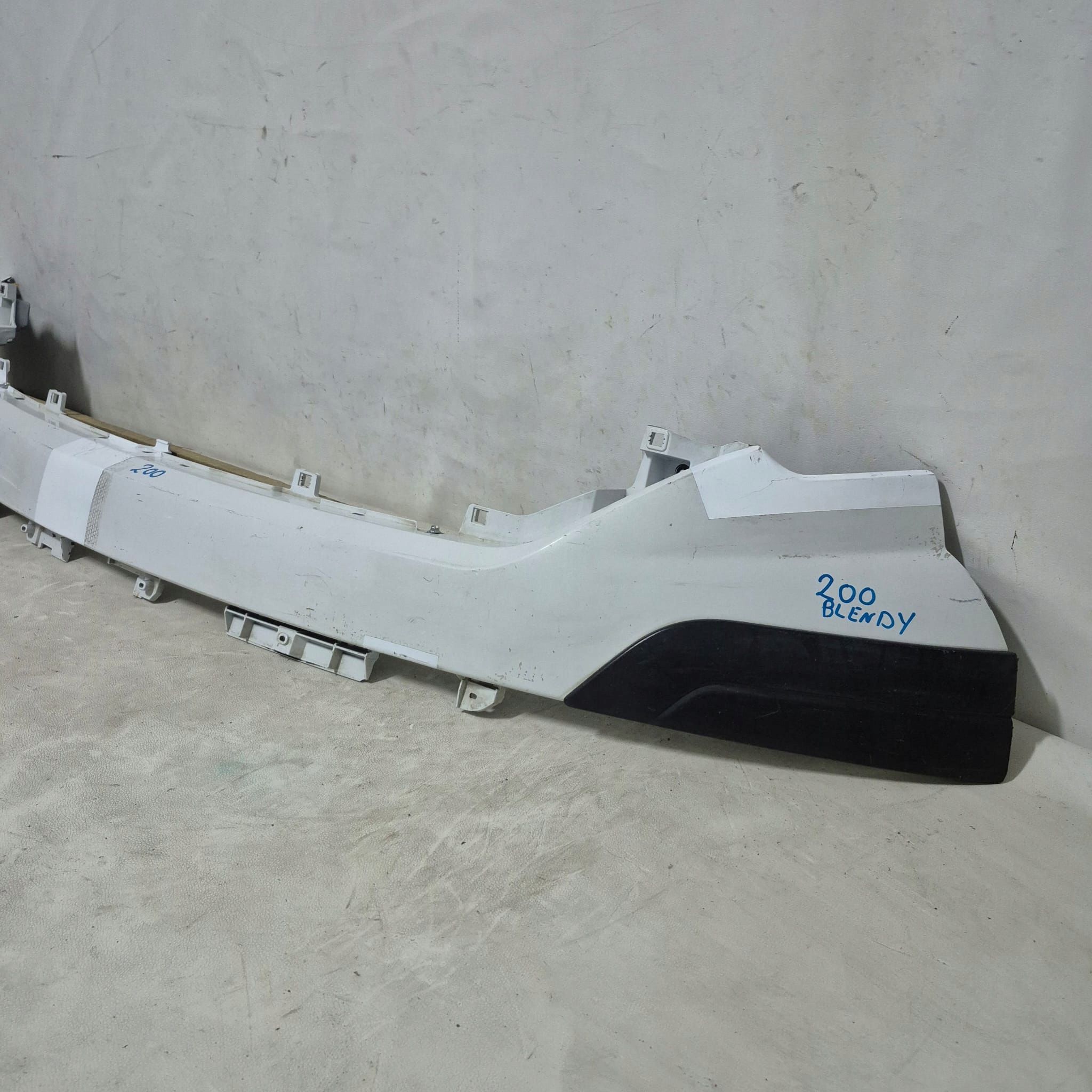 IVECO DAILY IV 4 14-19 cap moulding cap of a bumper front