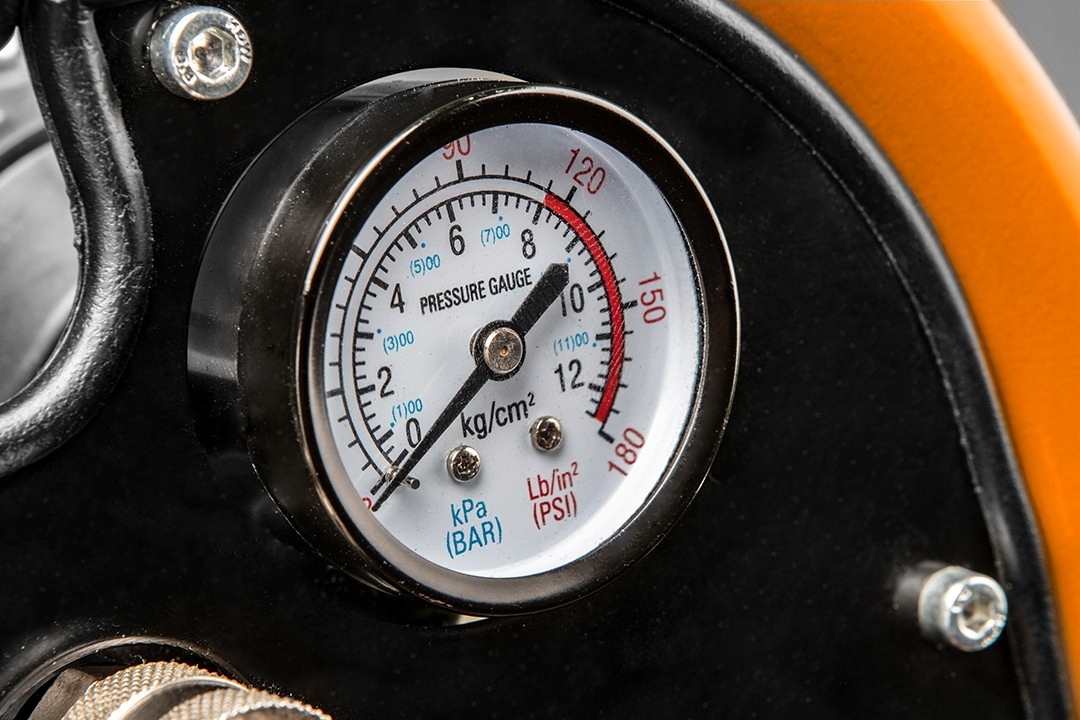 NEO TOOLS KOMPRESOR OLEJOWY PIONOWY 40L 12K010 Marka Neo Tools