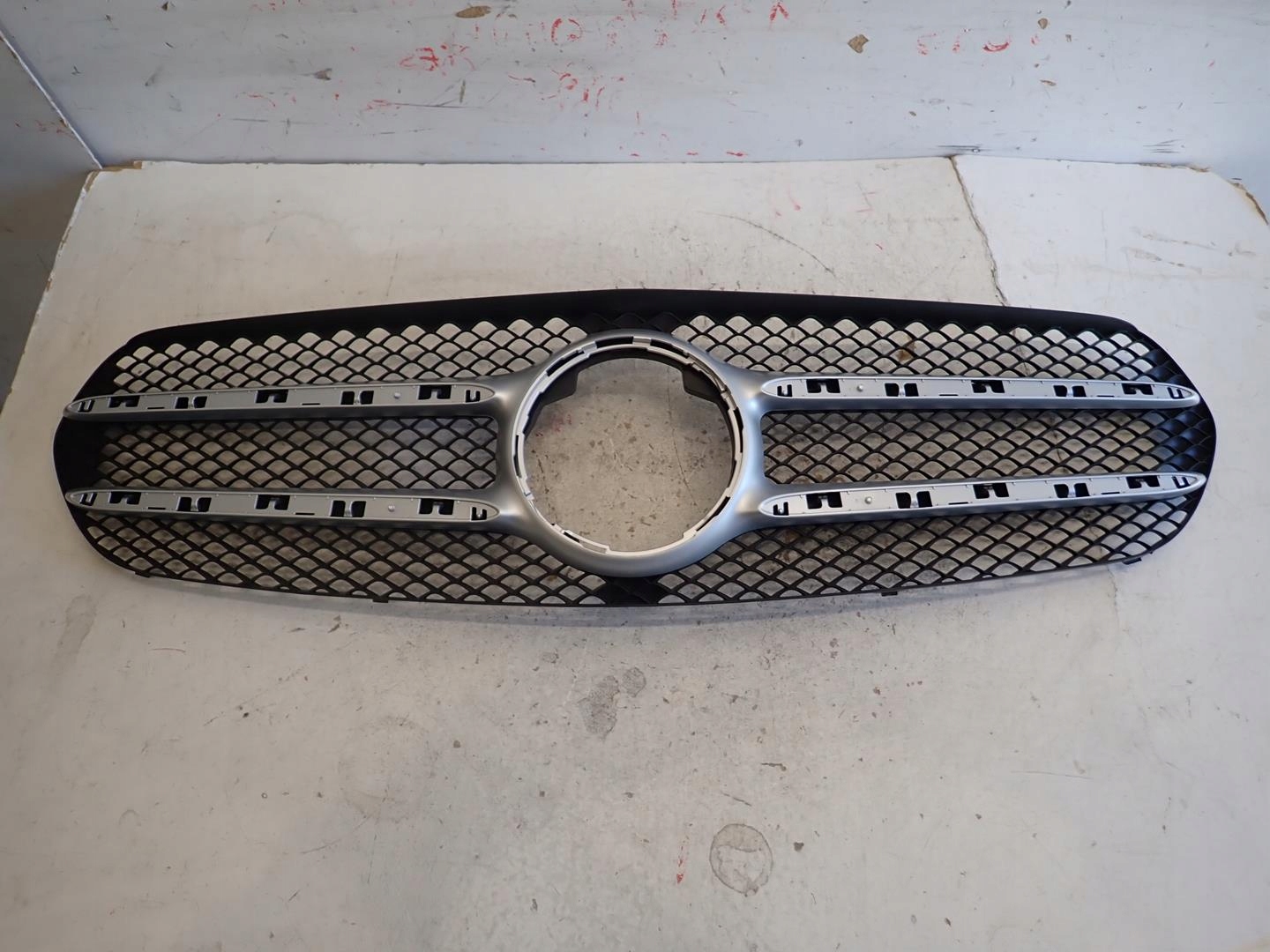 grille MERCEDES B-KLASA W247 2018- A2478881300