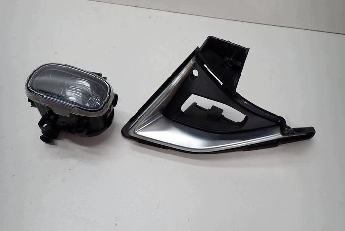 NISSAN QASHQAI III J12 LED 21- fog light left grid 261550862r