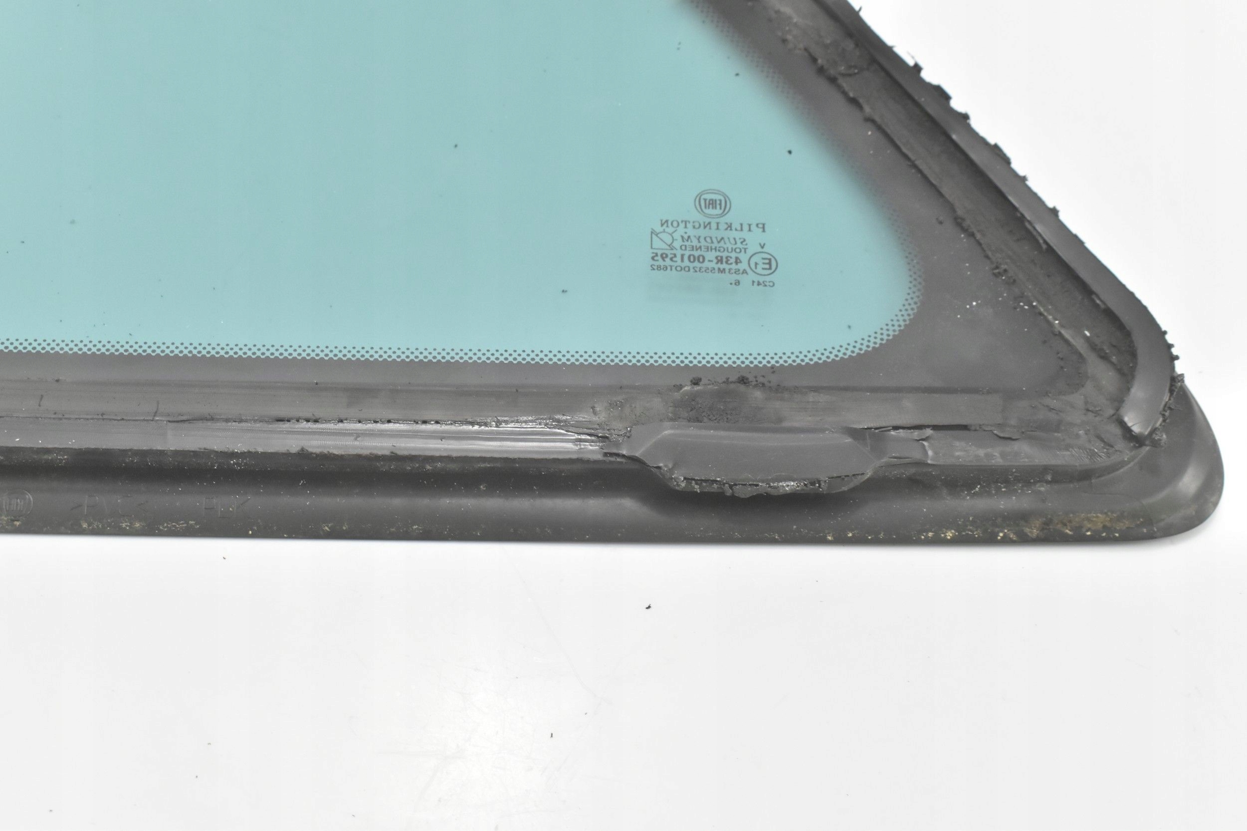 SZYBA KAROSERYJNA PRAWY TYŁ FIAT 500 ABARTH 17R Producent części Abarth