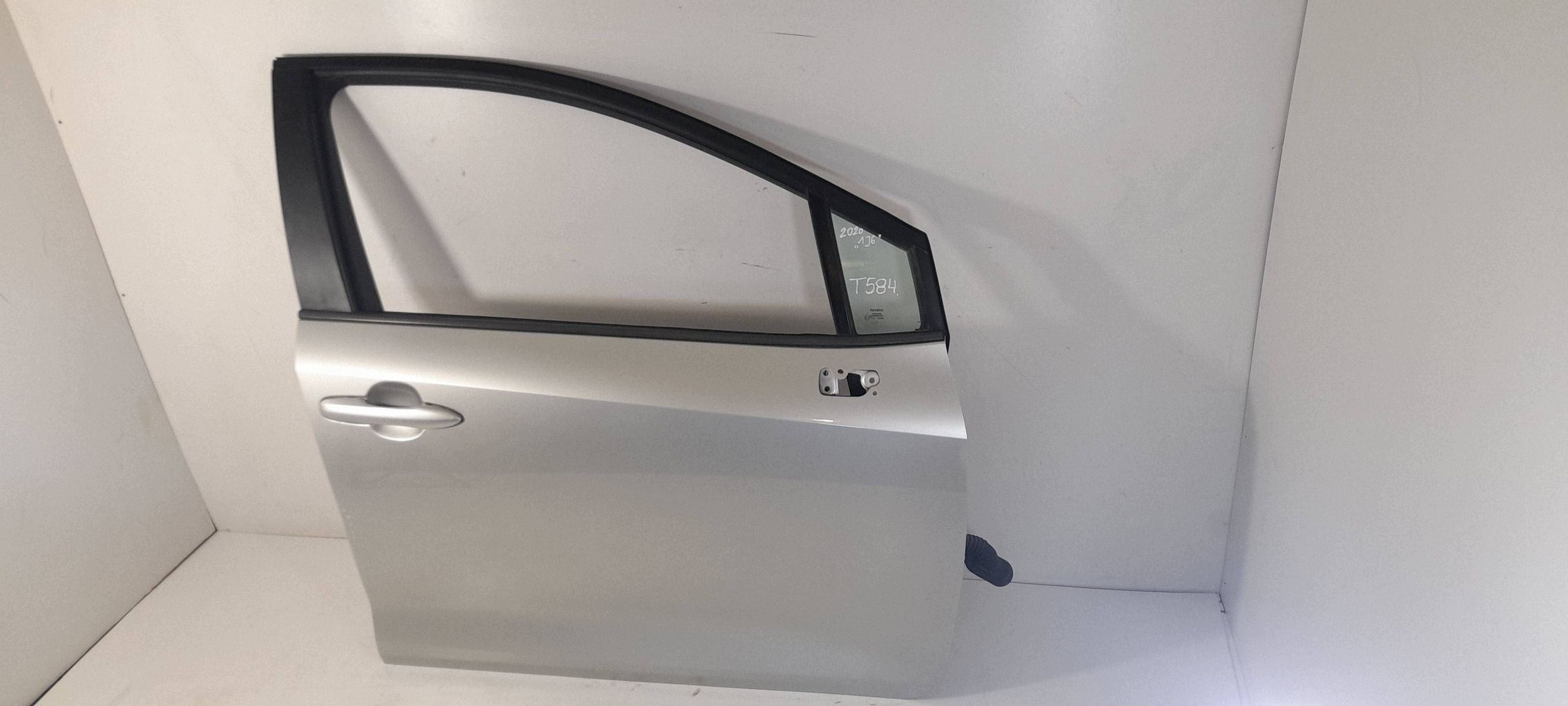 Toyota Corolla E21 door front right 1J6 (T584)