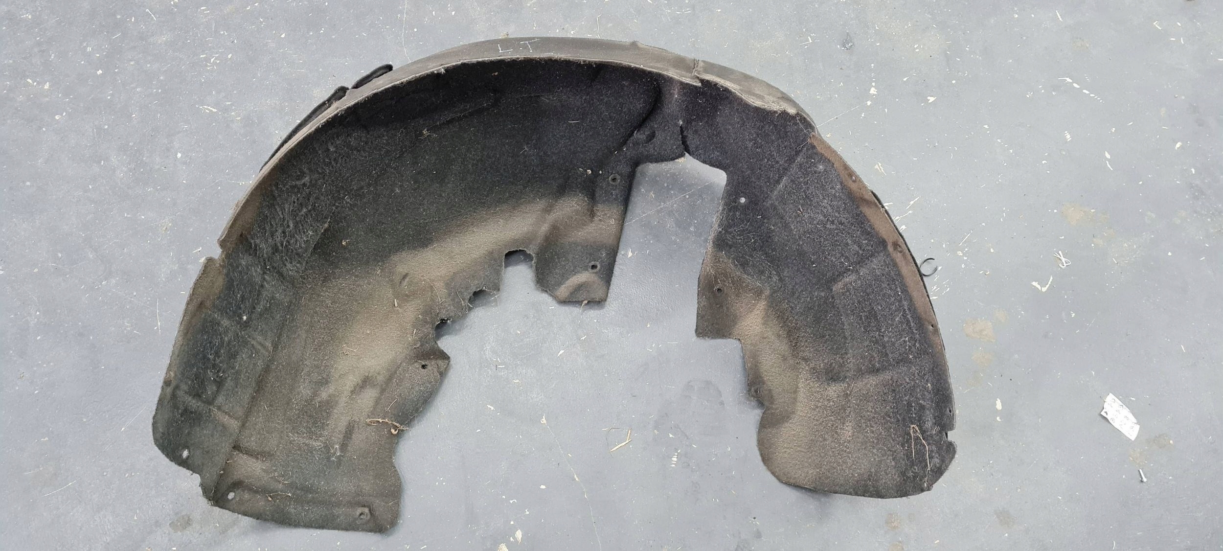 Maserati Quattroporte VI mudguard left left rear part rear.
