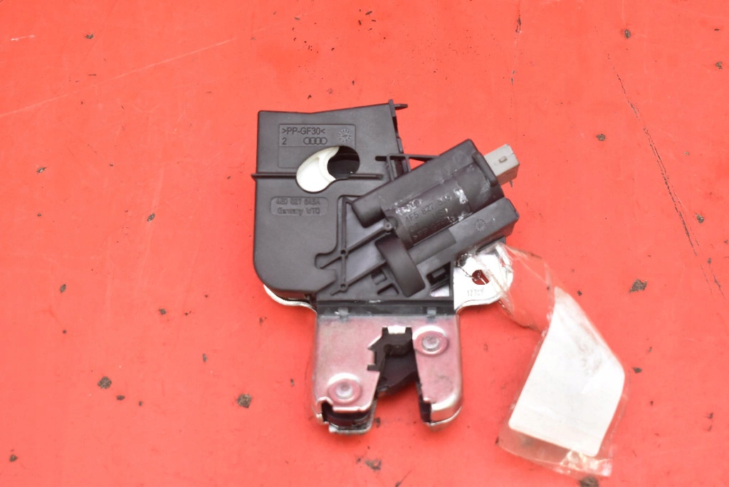 lock bonnet rear part boot 4F5827505D VW JETTA 5 V sedan 05-11