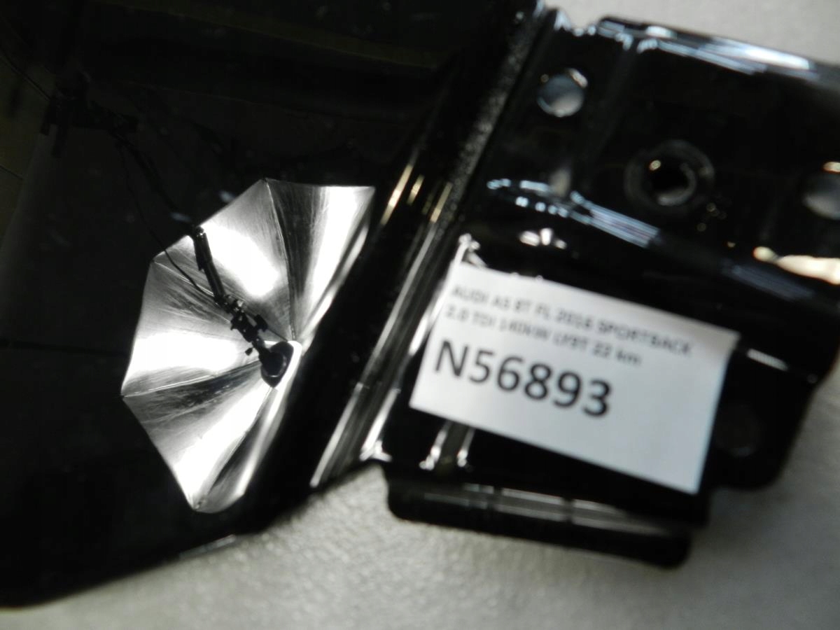 AUDI A5 8T Blende Abdeckung SLUPKA 8T8853290