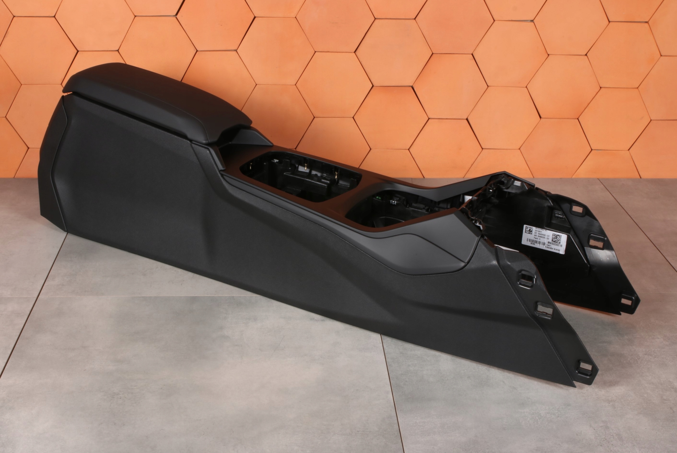 BMW 1' F70 2' F74 TUNEL central armrest black
