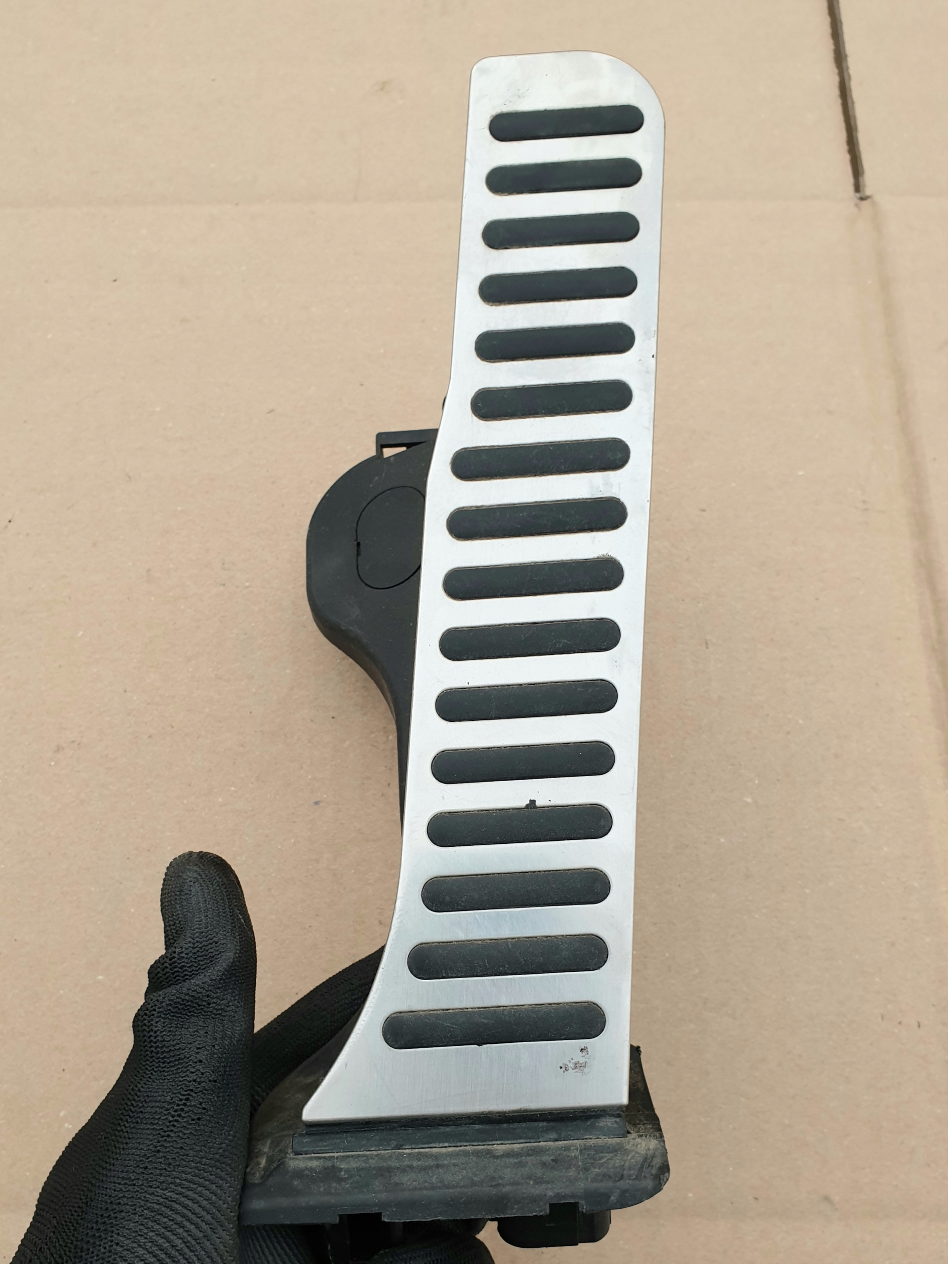 1K1723503AB - ПЕДАЛЬ АКСЕЛЕРАТОРА ХРОМ VW GOLF VI EOS SCIROCCO 1K1723503