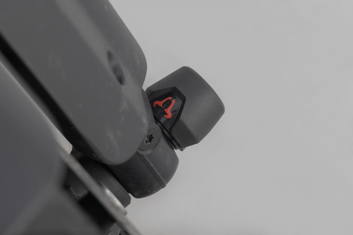 SLIDERY ZAWIESZENIA HARLEY PAN AMERICA 2021-2023 Producent SW-Motech