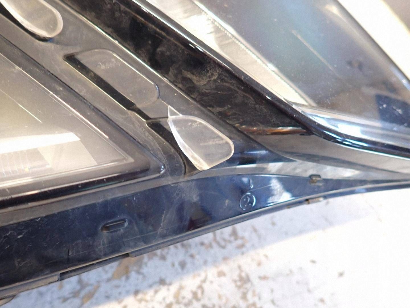 light front front right SKODA OCTAVIA III LIFT 2016- 5E1941016D