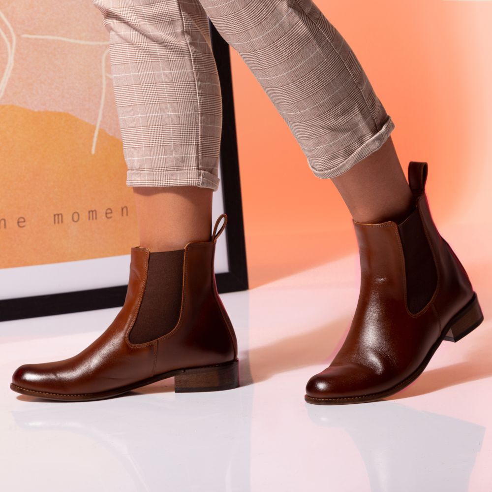 

Jesienne Botki Płaskie Gumki Skórzane Camel 40