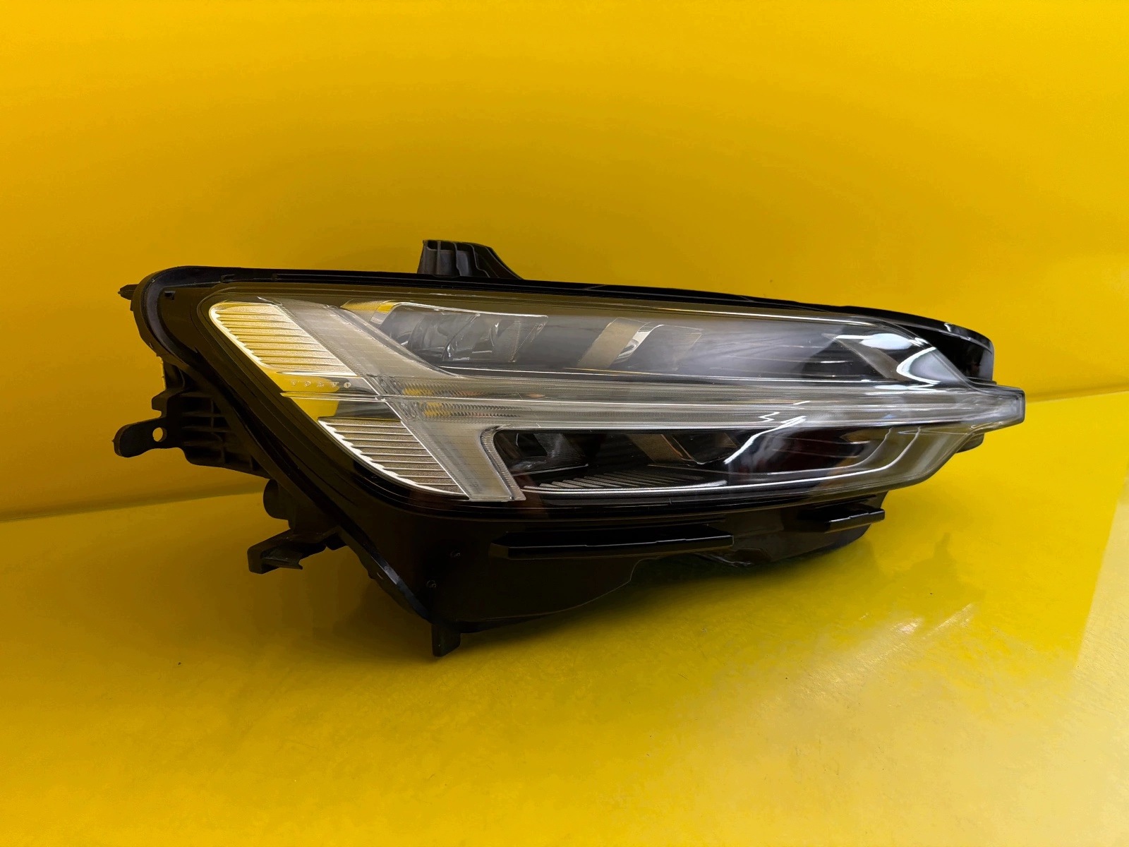 light right Volvo S60 V60 Mid Led 32228816