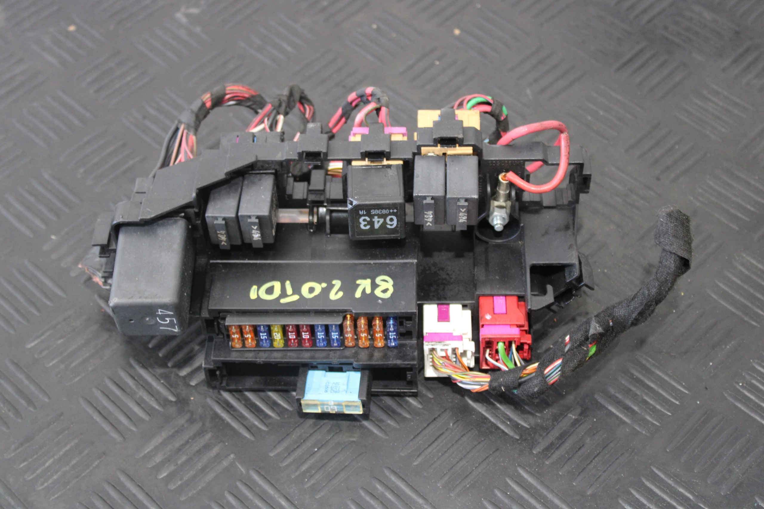 Module fusibles AUDI A4 8K0 8K9 B8 8K1937503