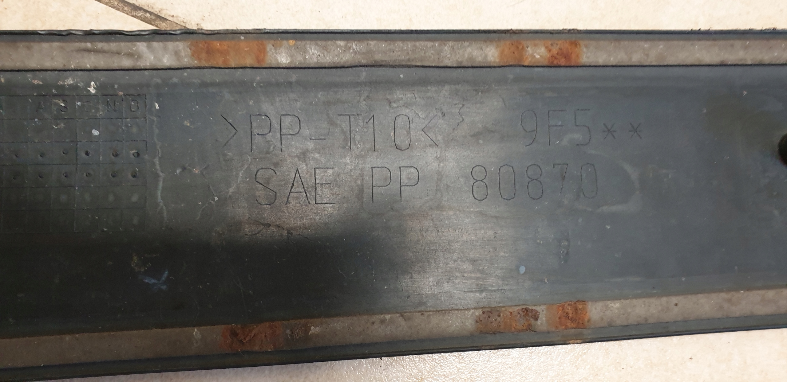 moulding door right front NISSAN PRIMERA P11 OE