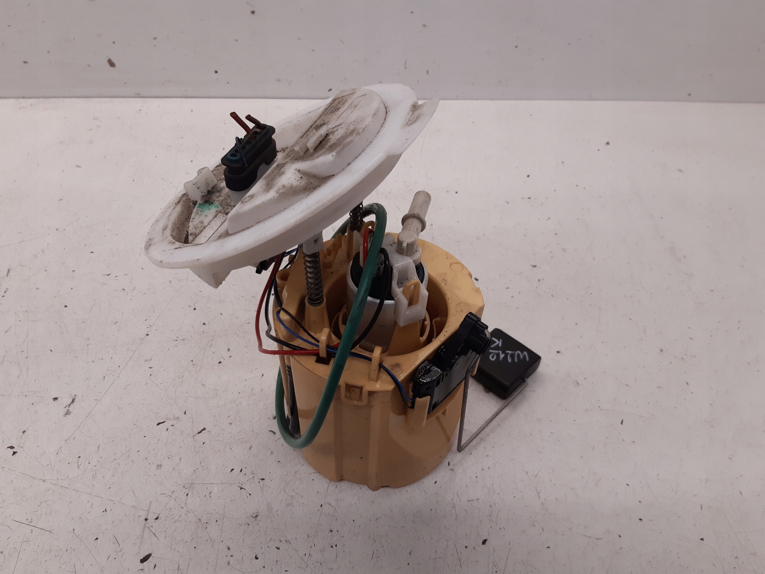 feed pump 2124700194 Mercedes W212