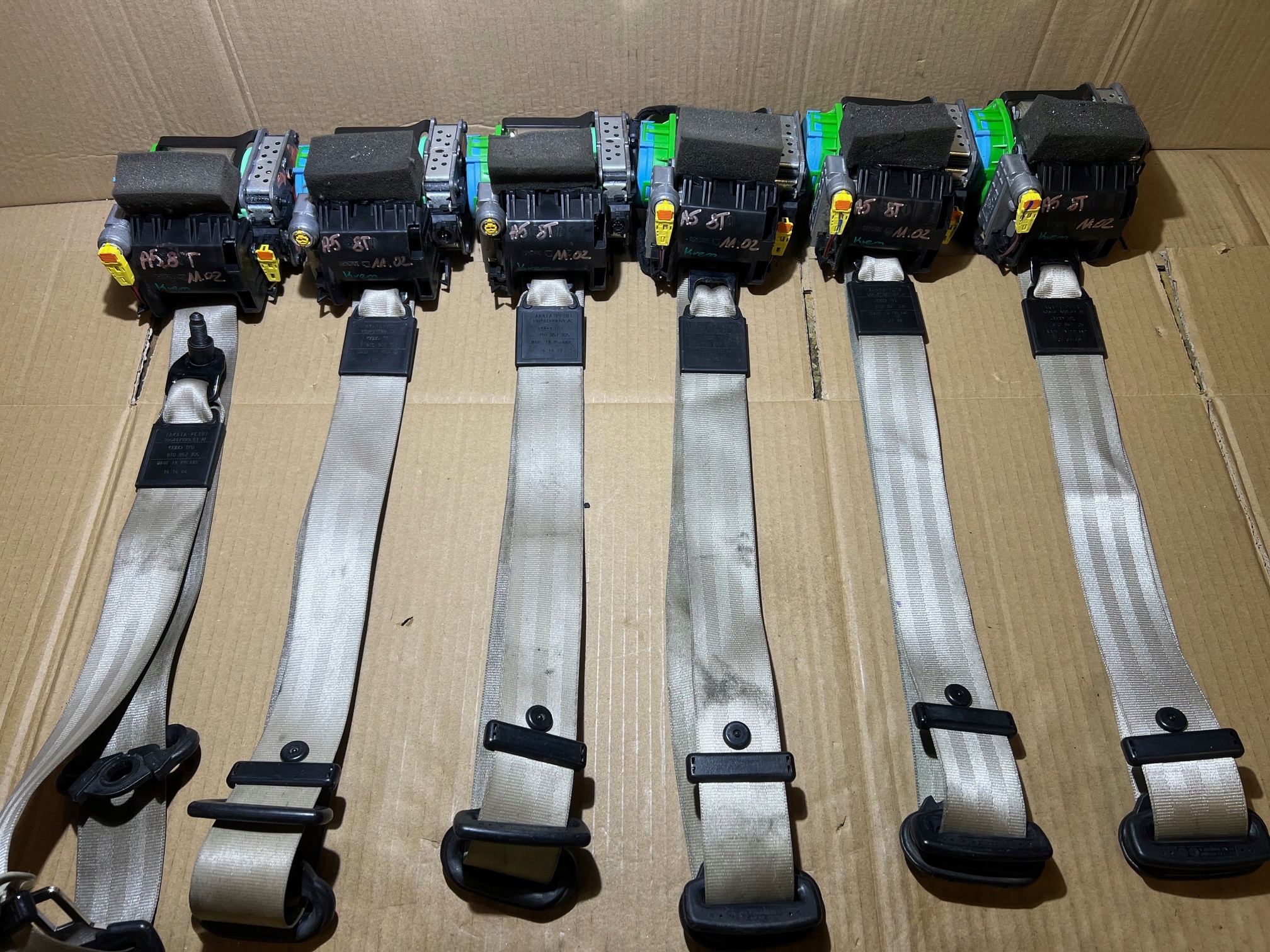 AUDI A5 8T tension belt safety front left right front KREMOWE 8T0857705