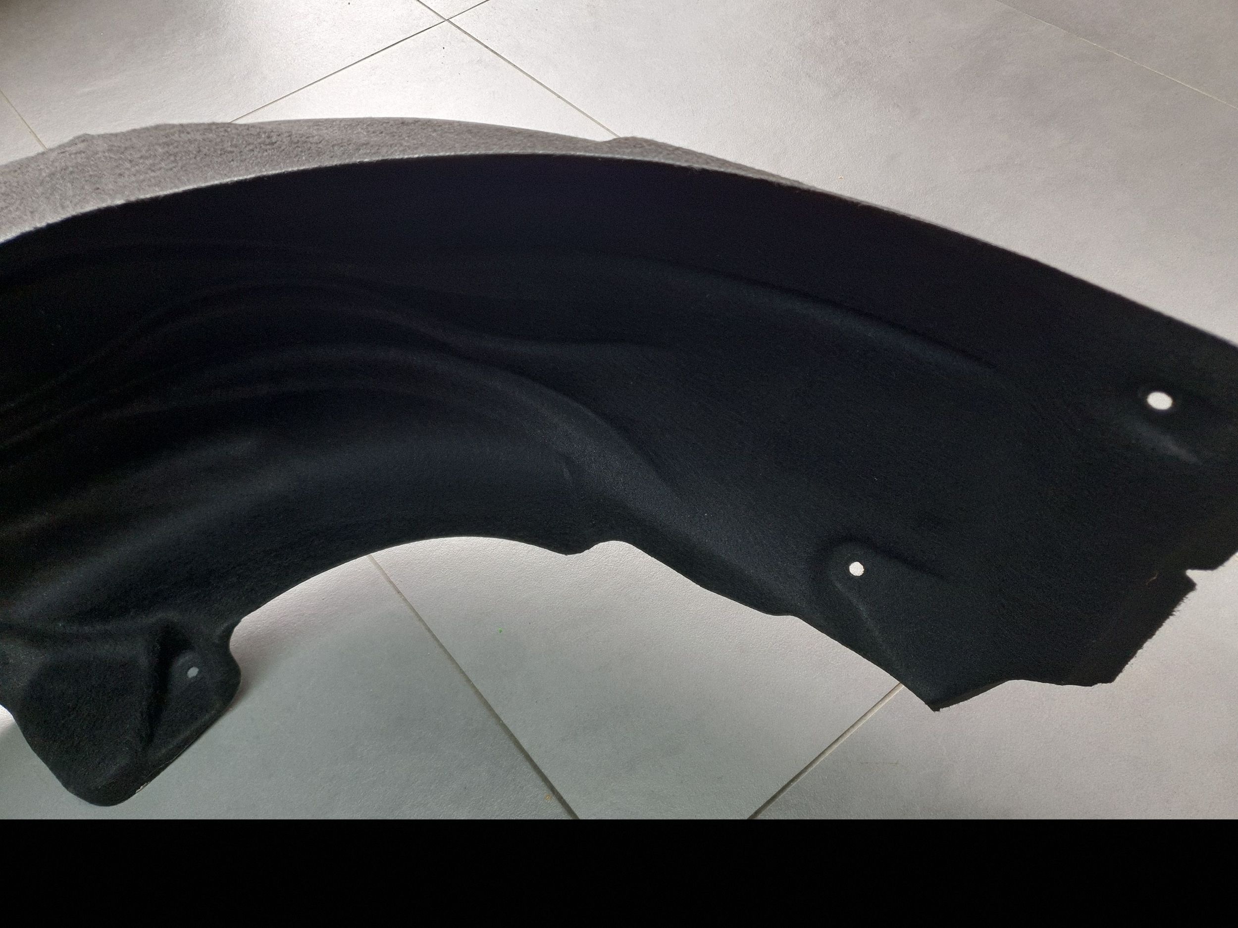 Audi A3 8Y sportback mudguard right rear part rear. 8Y0810172A