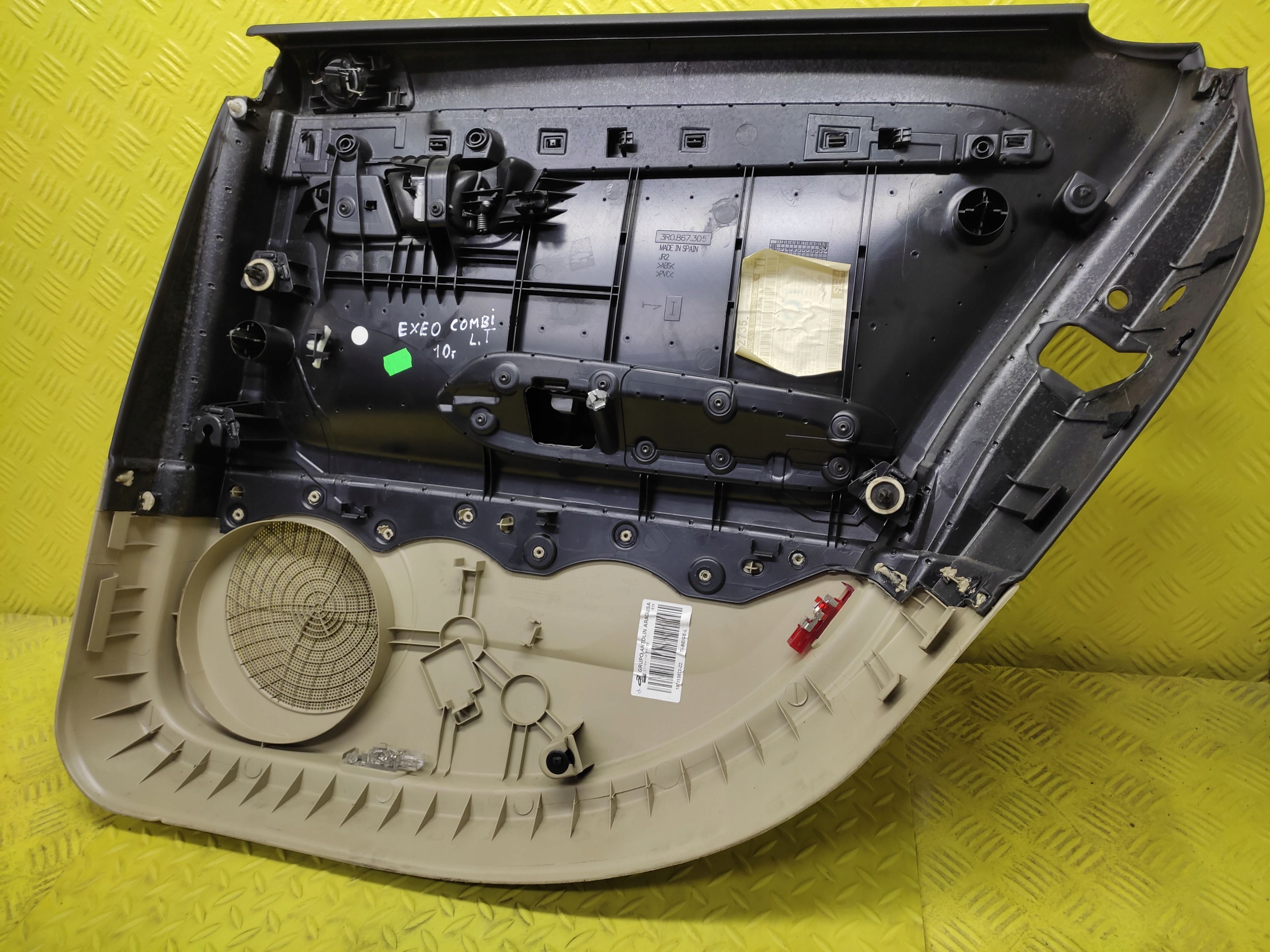 SEAT EXEO KOMBI upholstery door left rear part