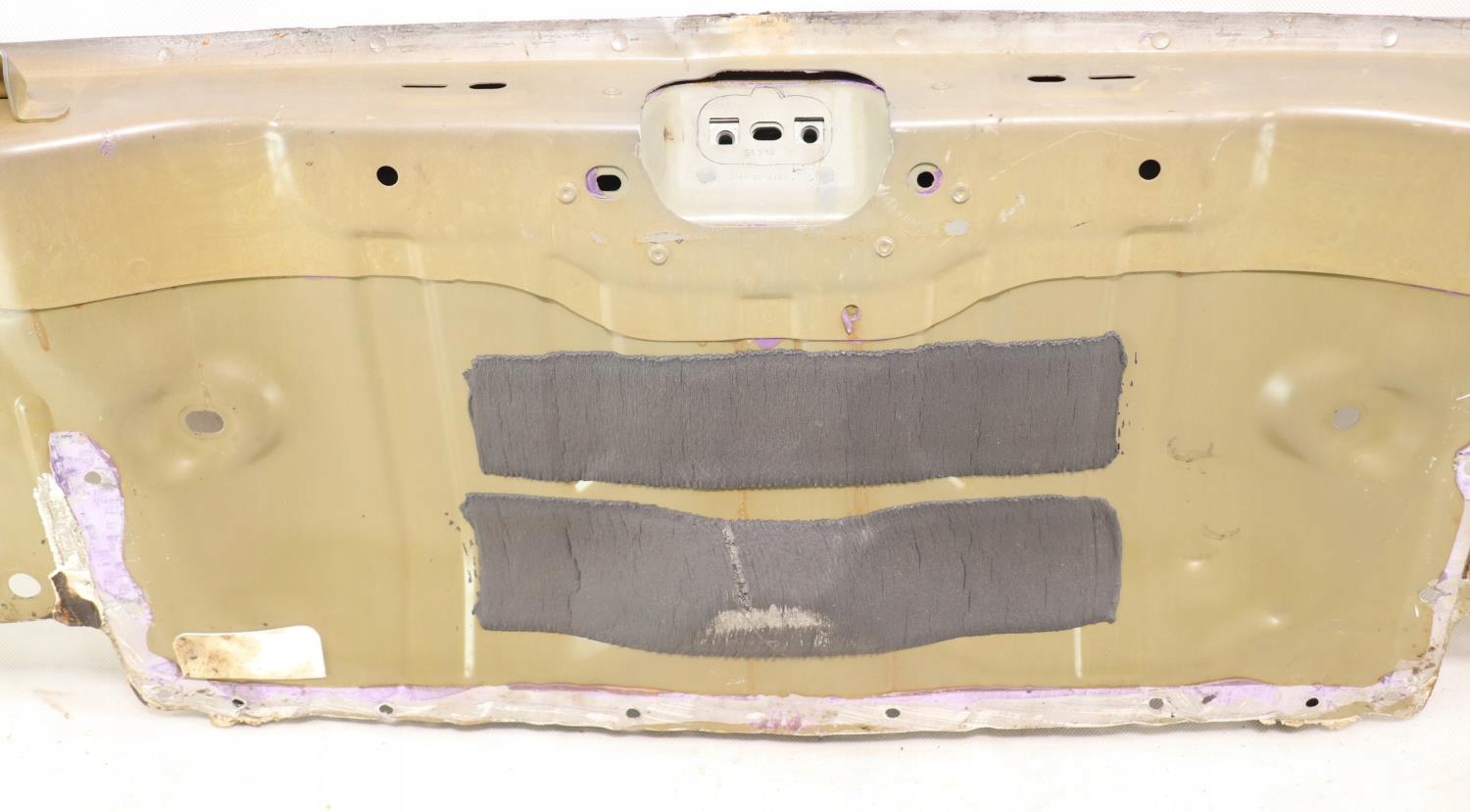 TESLA MODEL 3 WZMOCNIENIE ŚCIANA TYŁ 1073865-00-I Jakość części (zgodnie z GVO) O - oryginał z logo producenta pojazdu (OE)