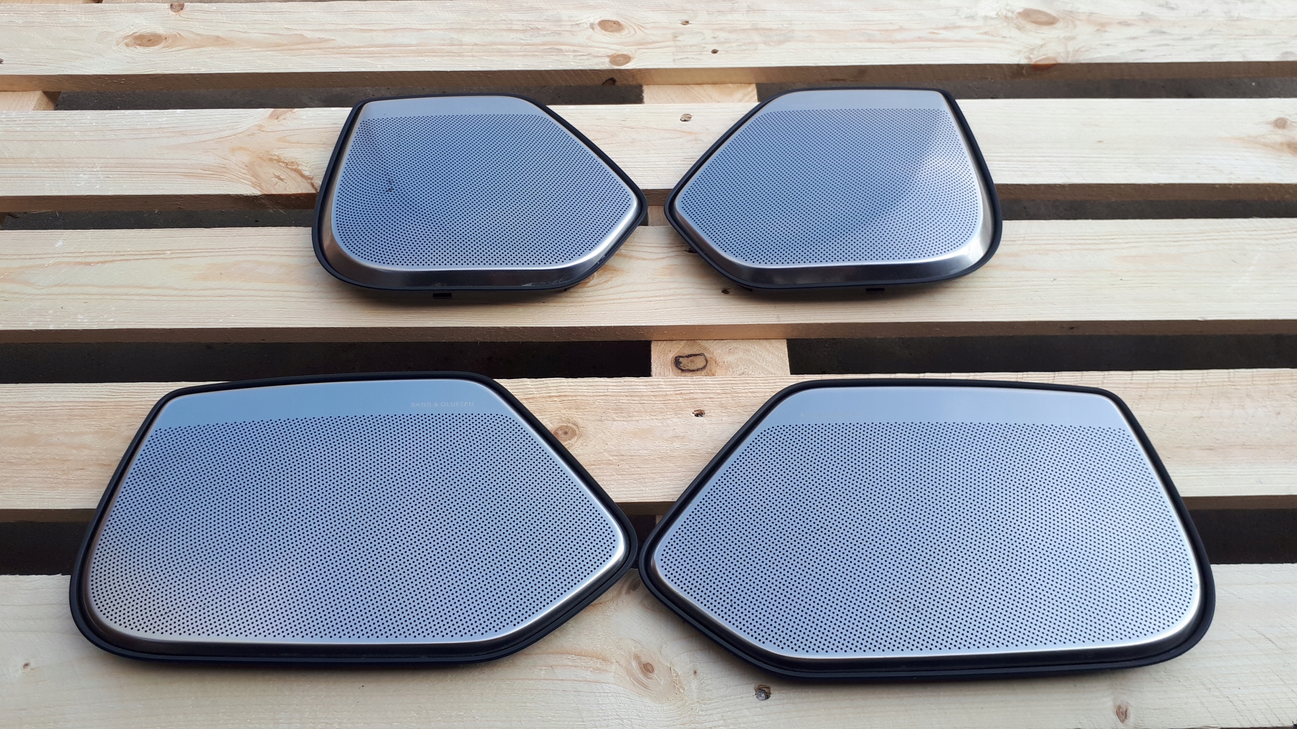 A7 4G MASKOWNICA DRZWI BANG OLUFSEN PRZÓD TYŁ 4X