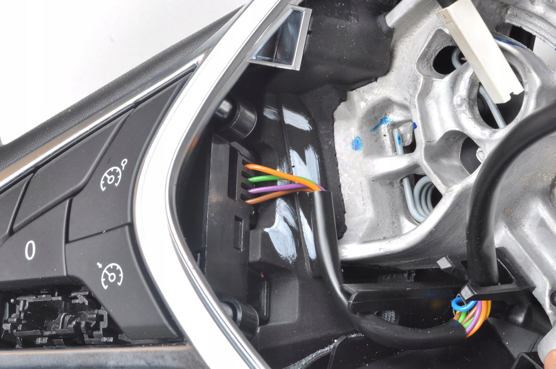 руль renault CAPTUR CLIO V 5