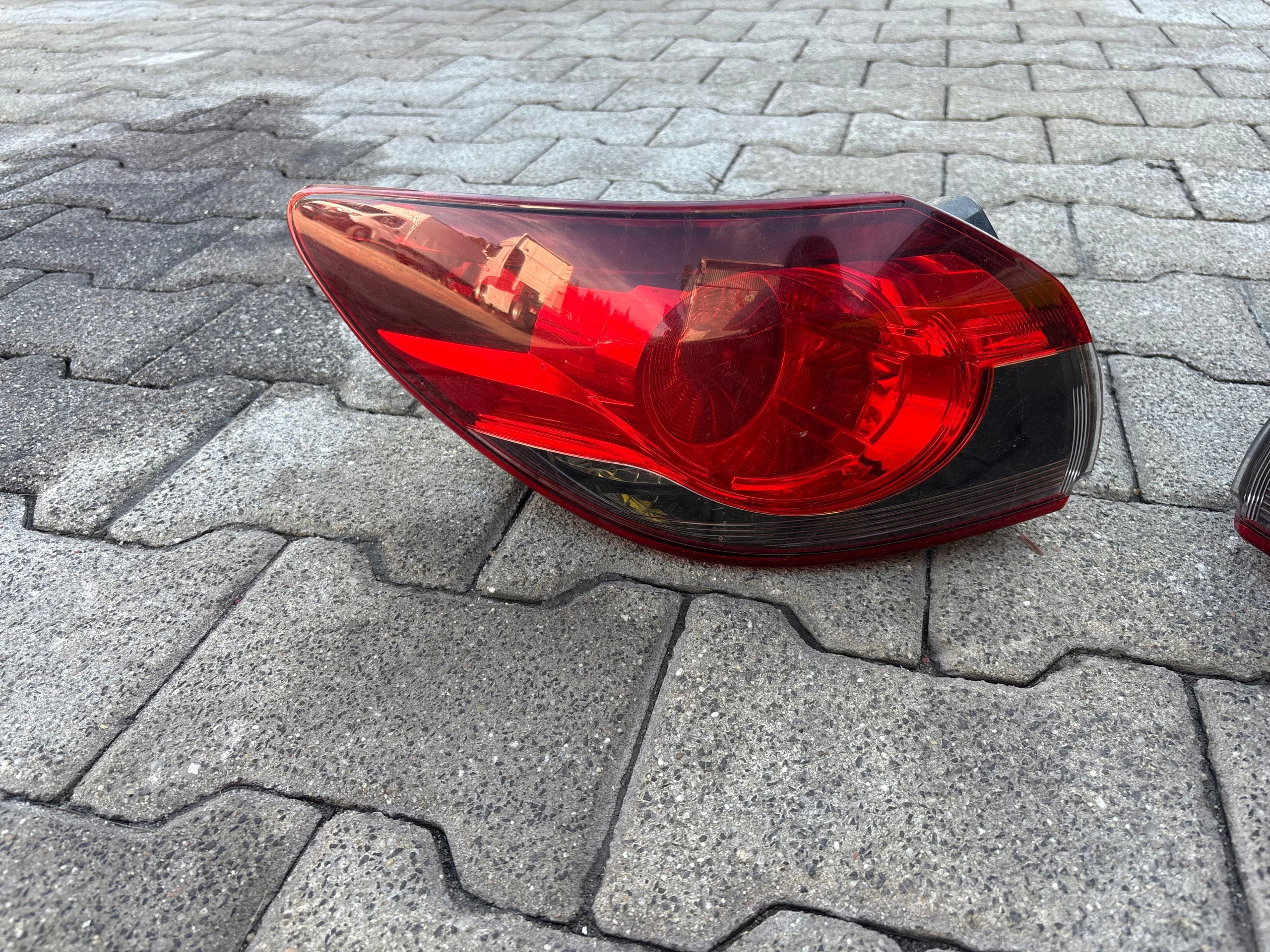Mazda 6 GJ light left rear part