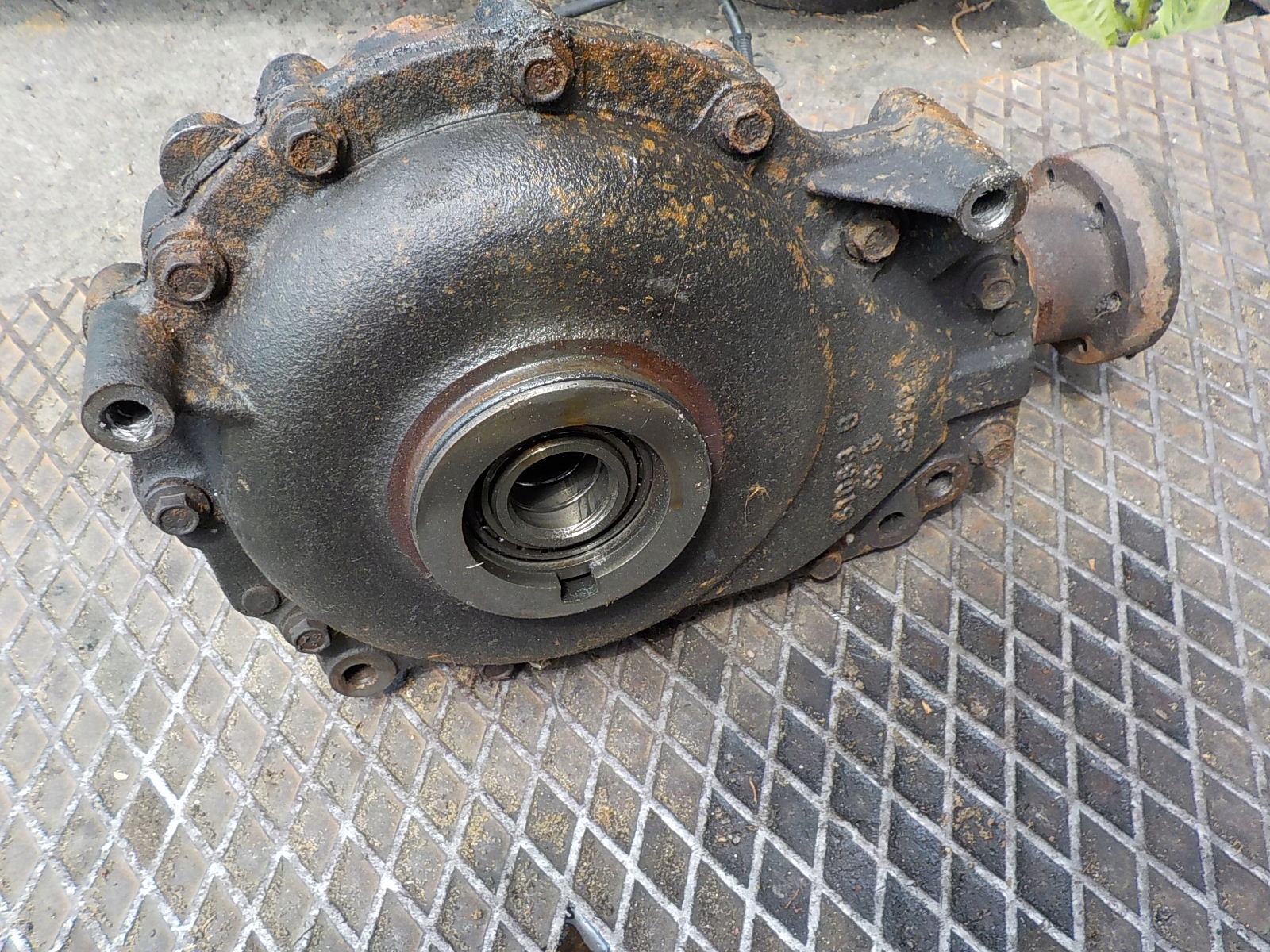 LAND ROVER L322 3.0 D 0RG diff differential differential 4.10 TBB000061