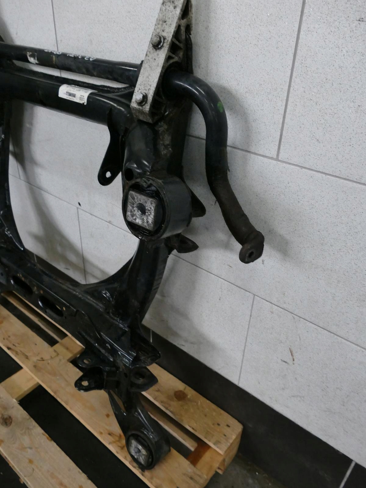 AUDI Q7 4L 3.0 TDI axle beam subframe axle beam sider TRAWERS front