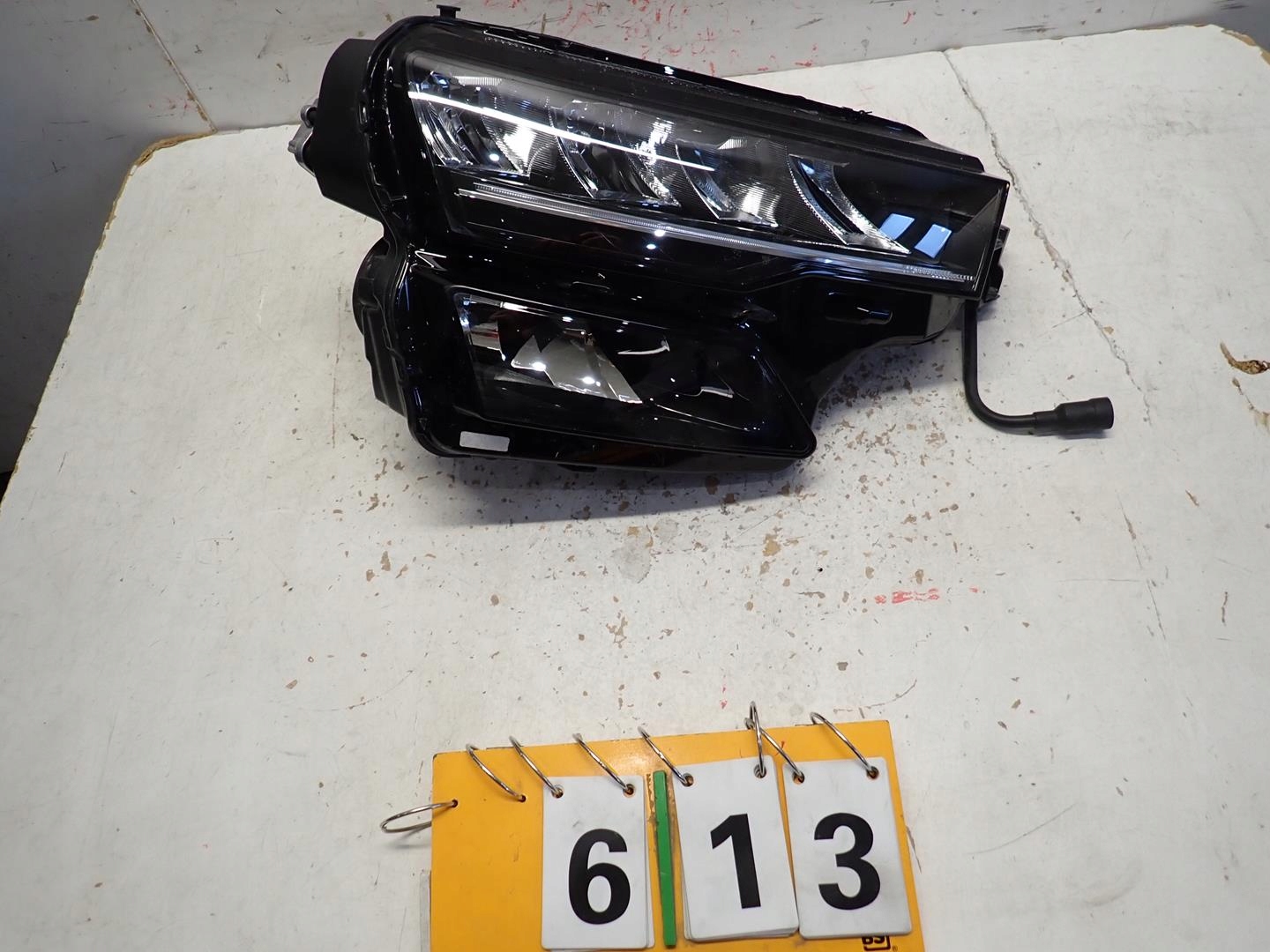 light front front right SKODA KAROQ LIFT 2021- FULL LED 57B941010