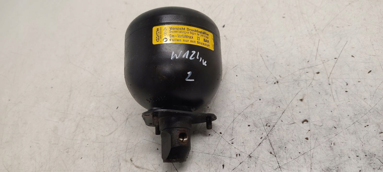 Akumulator NIVO Mercedes W124 2,2b