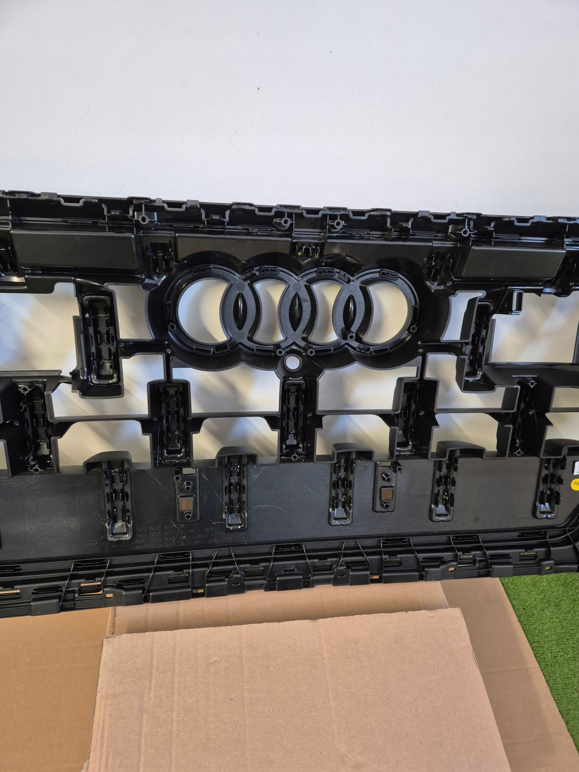 Audi Q8 Kühlergrill FRONTGRILL Kühlergitter 4M8853651 - Thumbnail 10