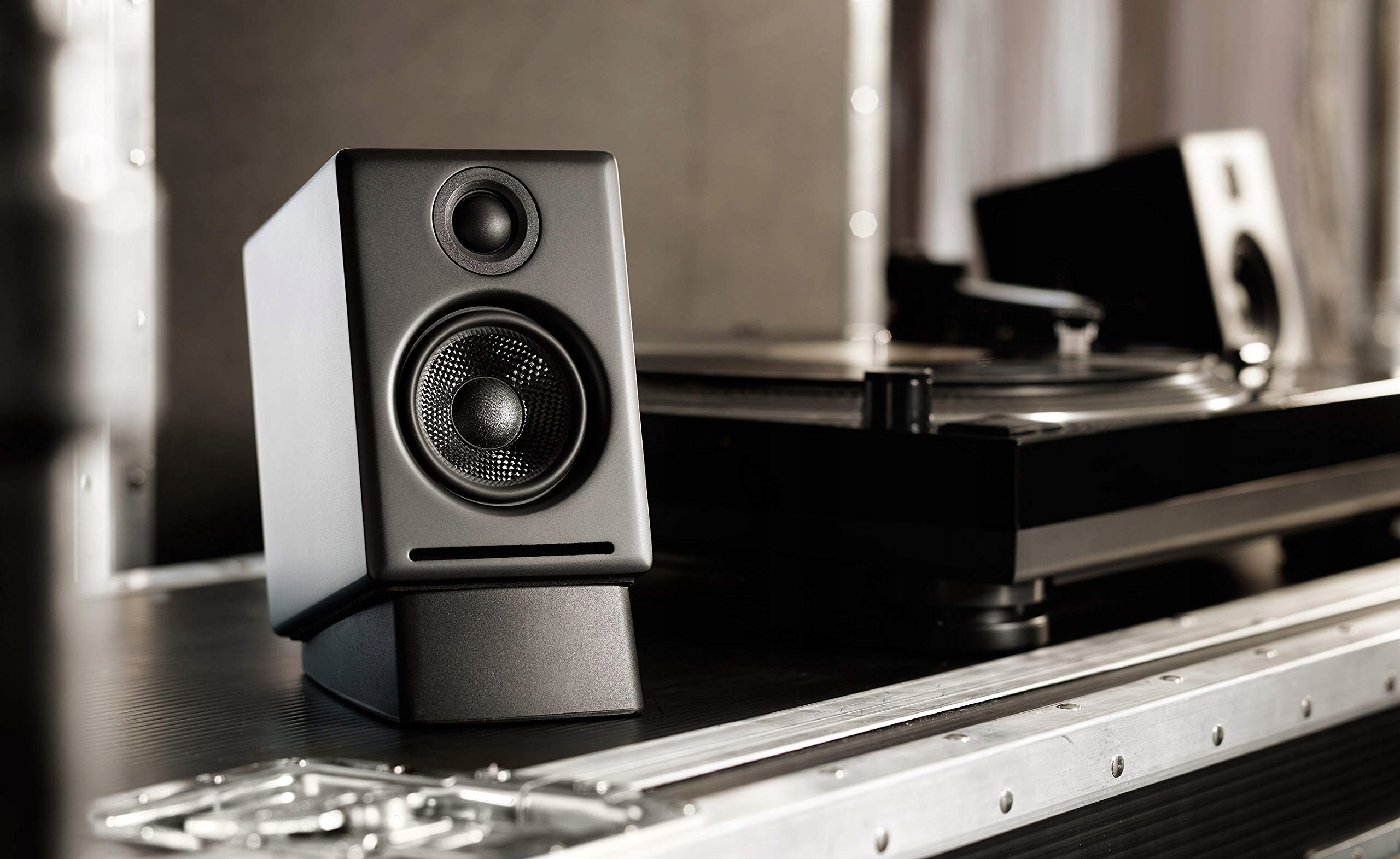 AUDIOENGINE A2 Plus Bluetooth Głośniki Do Komputera Muzyka Gaming — miniatura 4