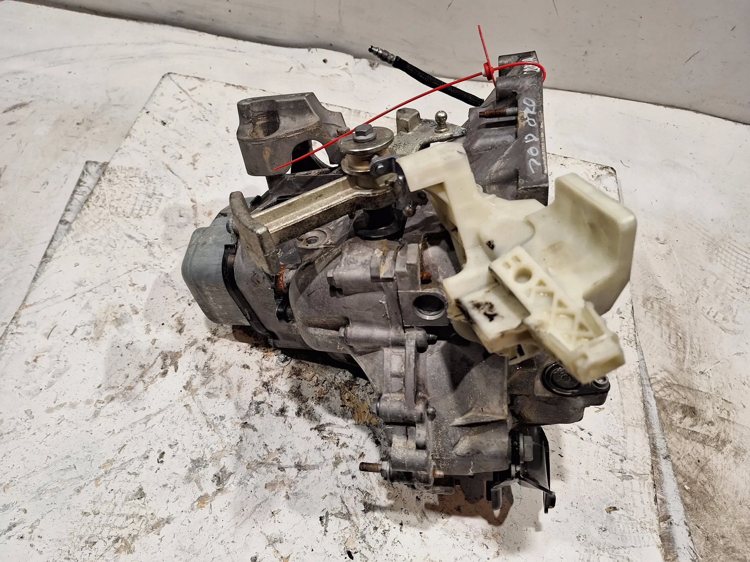 CAMBIO 20A730 Peugeot 208 II 1.2 VTI 19