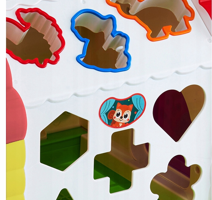 Namelių rūšiuoklis, grojantis interaktyviu edukaciniu kubo pianinu, daugiabučiu herojumi / pasaka, nėra