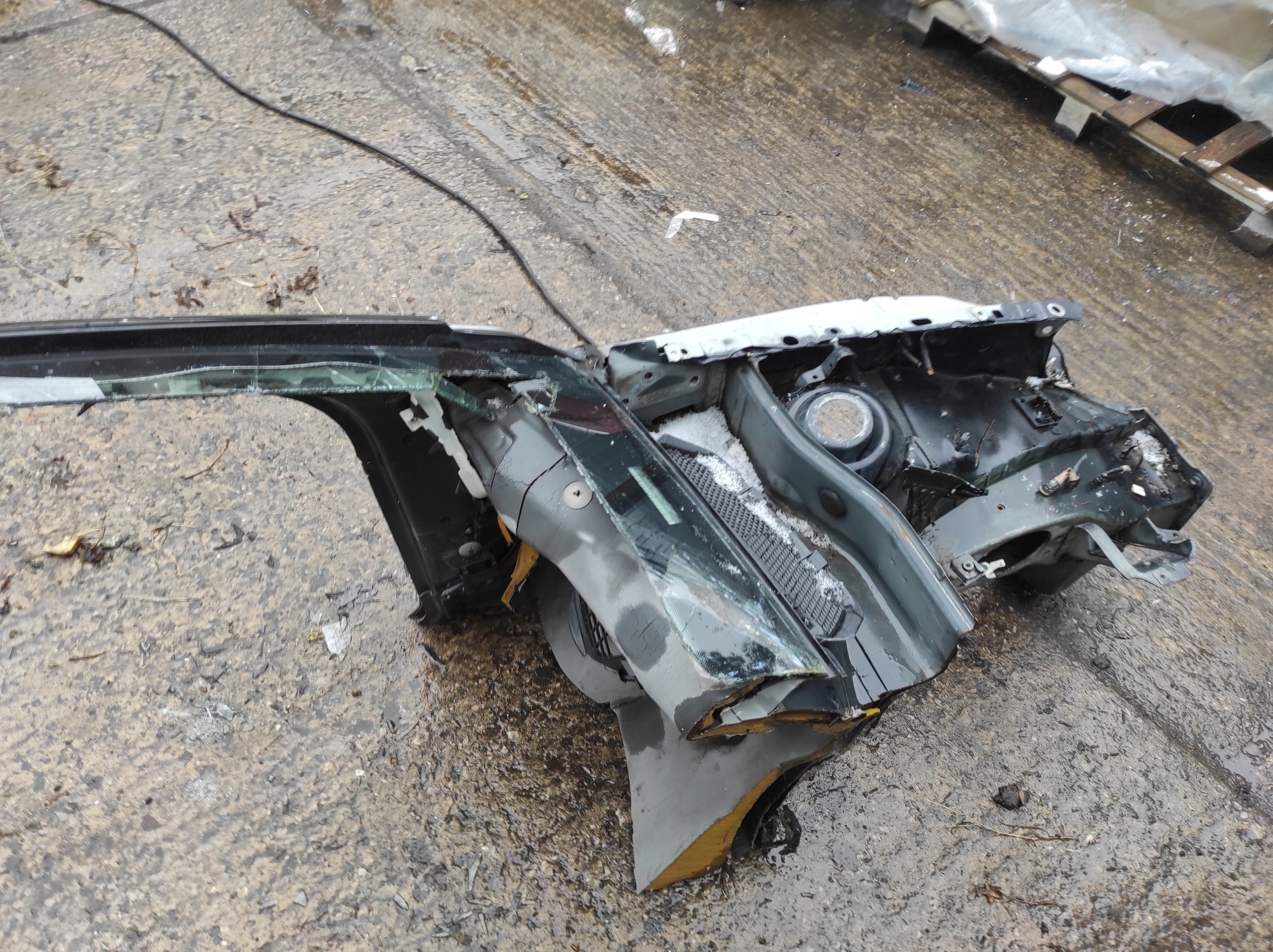 quarter left Opel Astra H GTC kombi HB
