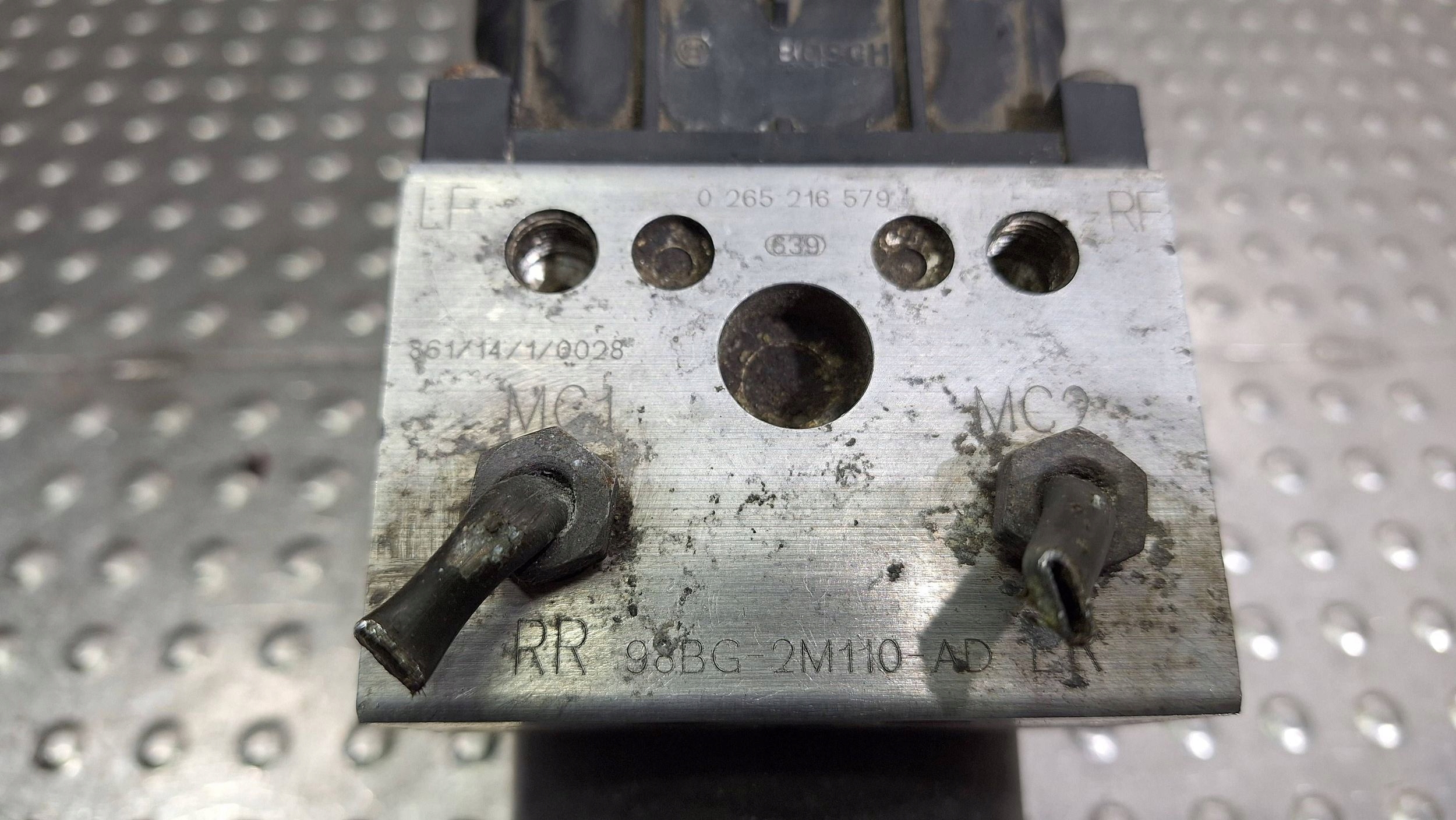 pump control unit ABS 98BG-2M110-AD 0265216579 FORD MONDEO MK2