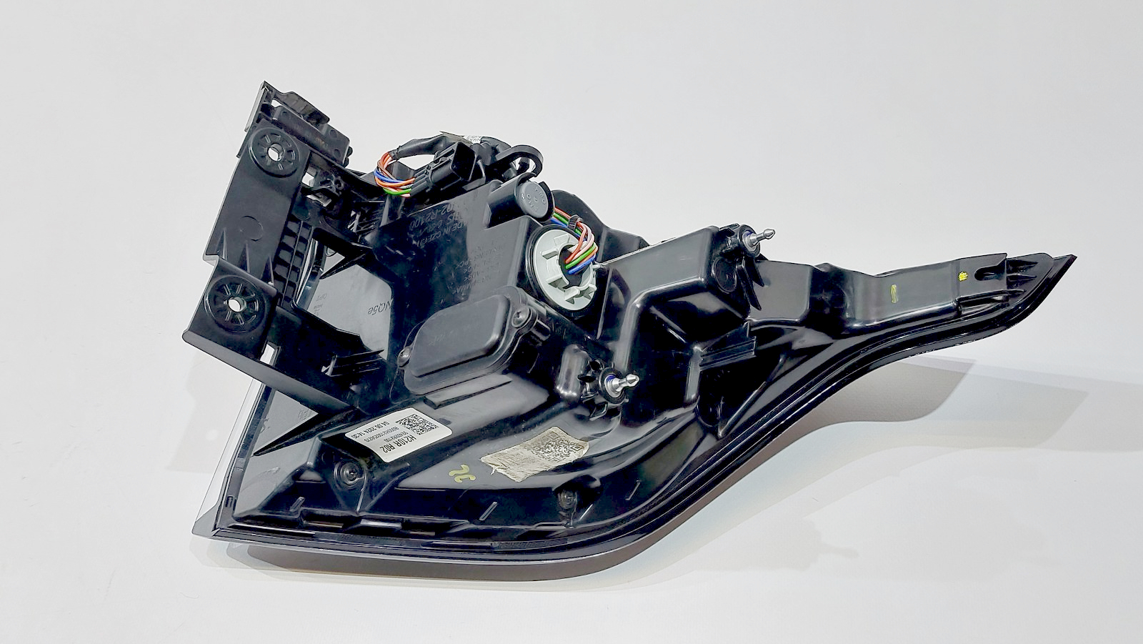 LAMPA TYŁ PRAWY PRAWA KIA SPORTAGE V 21r 92402R2100 Typ samochodu 4x4/SUV Samochody osobowe