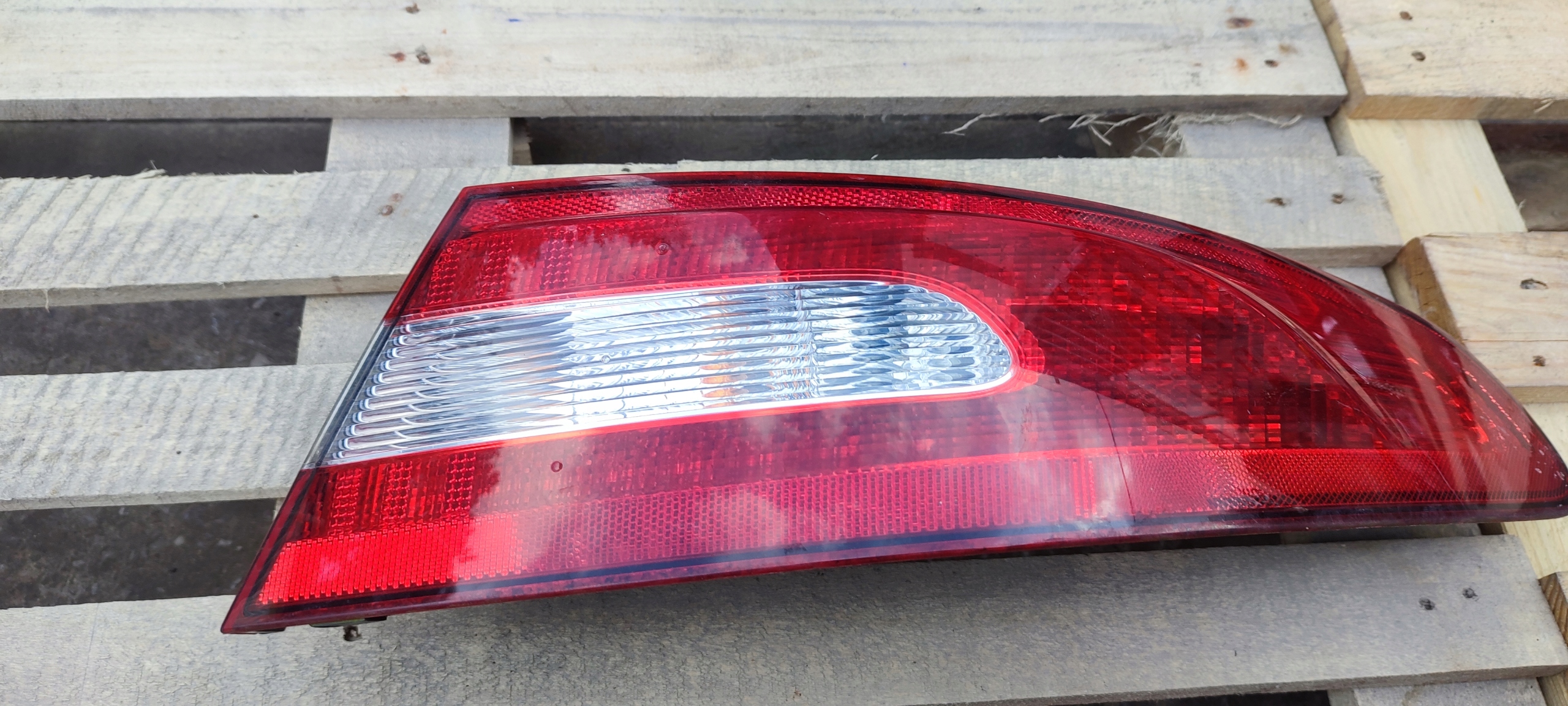 light right rear part right rear JAGUAR XF X250 8X2313404BD